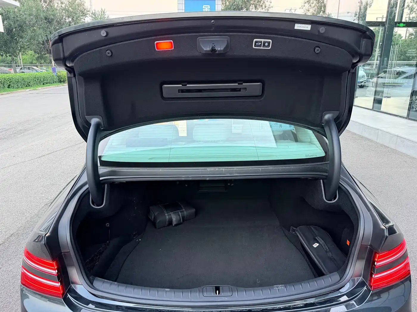 Genesis G80 2025 2024 2.5T 4WD Flagship Edition