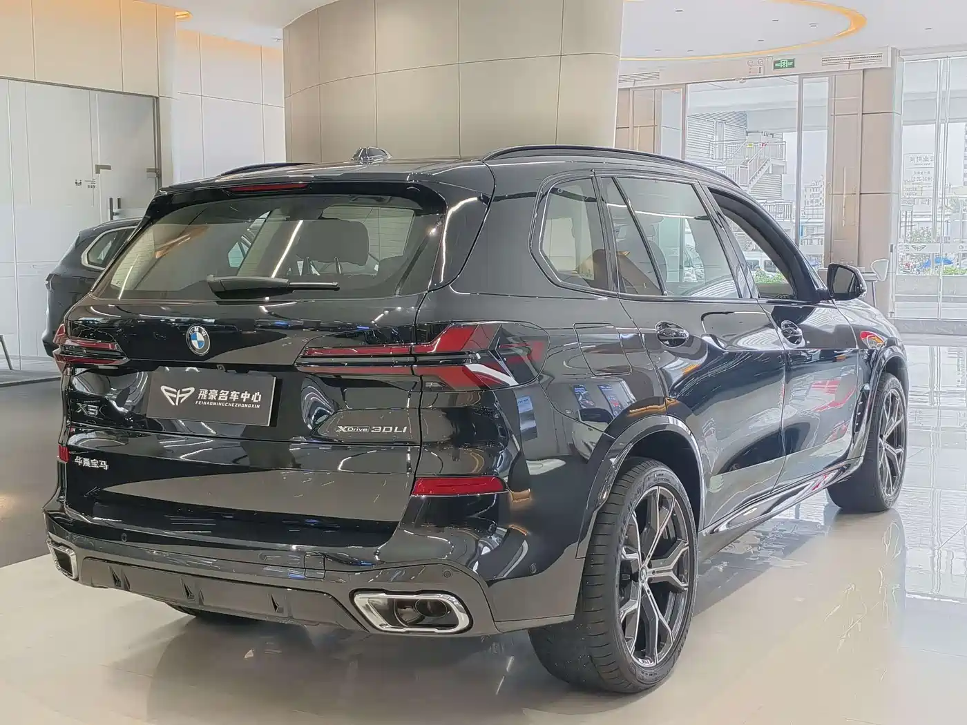 BMW X5 2026 xDrive 30Li Luxury M Sport Night Edition Package фото 13