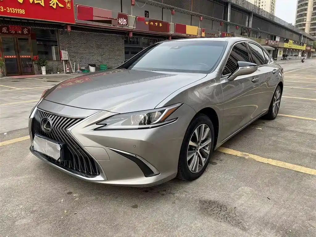 Lexus ES 2018 200 Luxury Edition China V