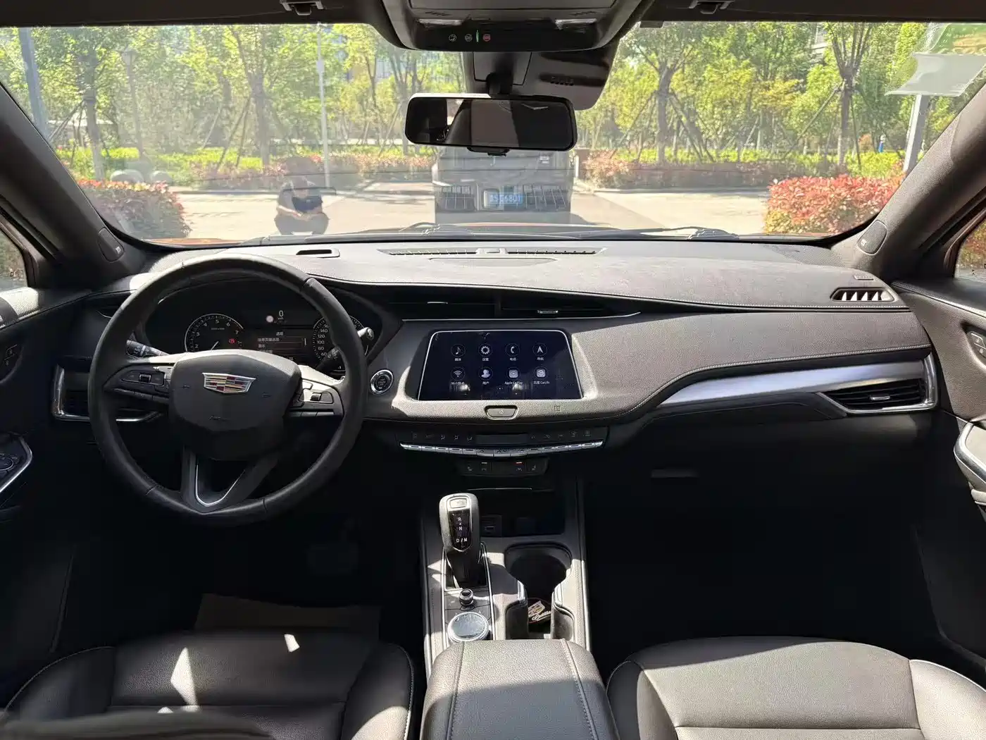 Cadillac XT4 2018 Model 28T 4WD Leading фото 21