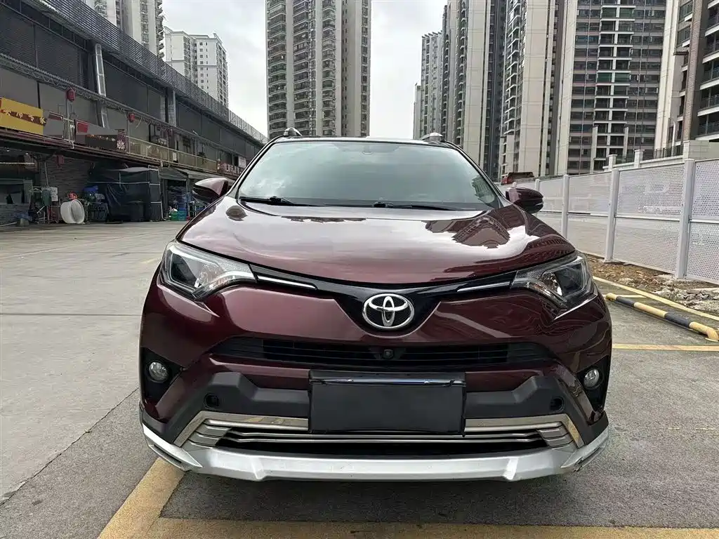 Toyota RAV4 Rongfang 2016 2.0L CVT 2WD Trend (China V) фото 3