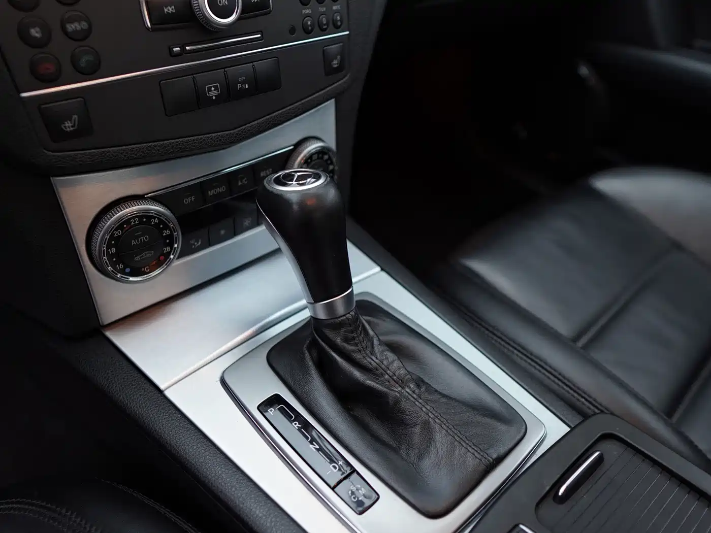 Mercedes-Benz C-Class AMG 2010 AMG C 63 Sport Enhanced Edition фото 22