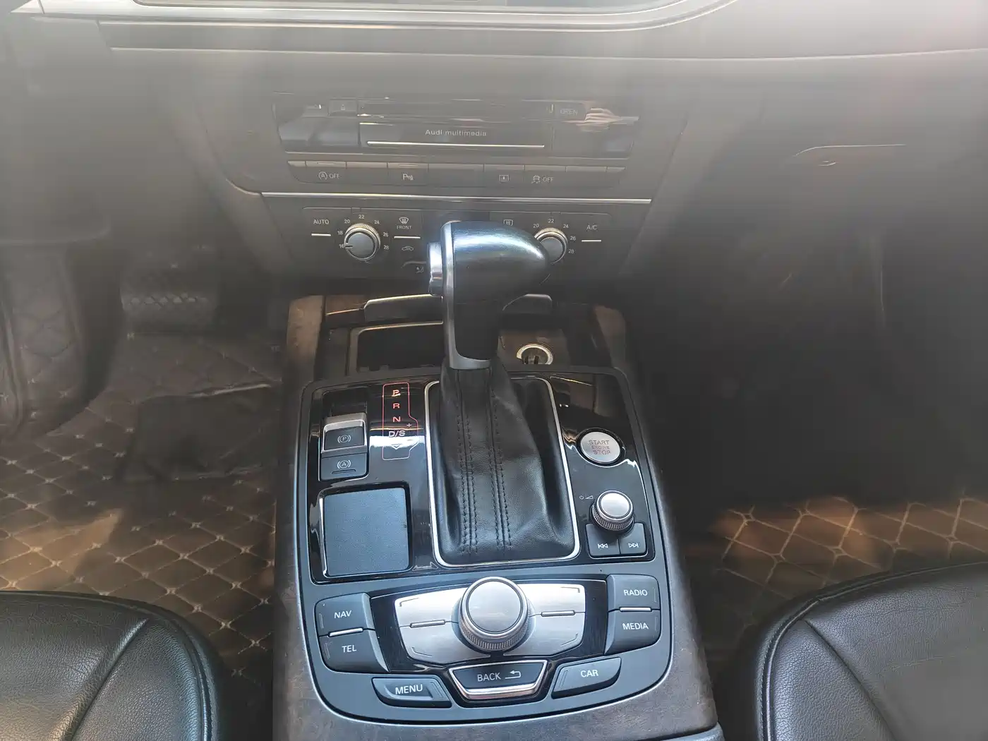Audi A6L 2015 TFSI Millionth Anniversary Intelligent Leader Type фото 7