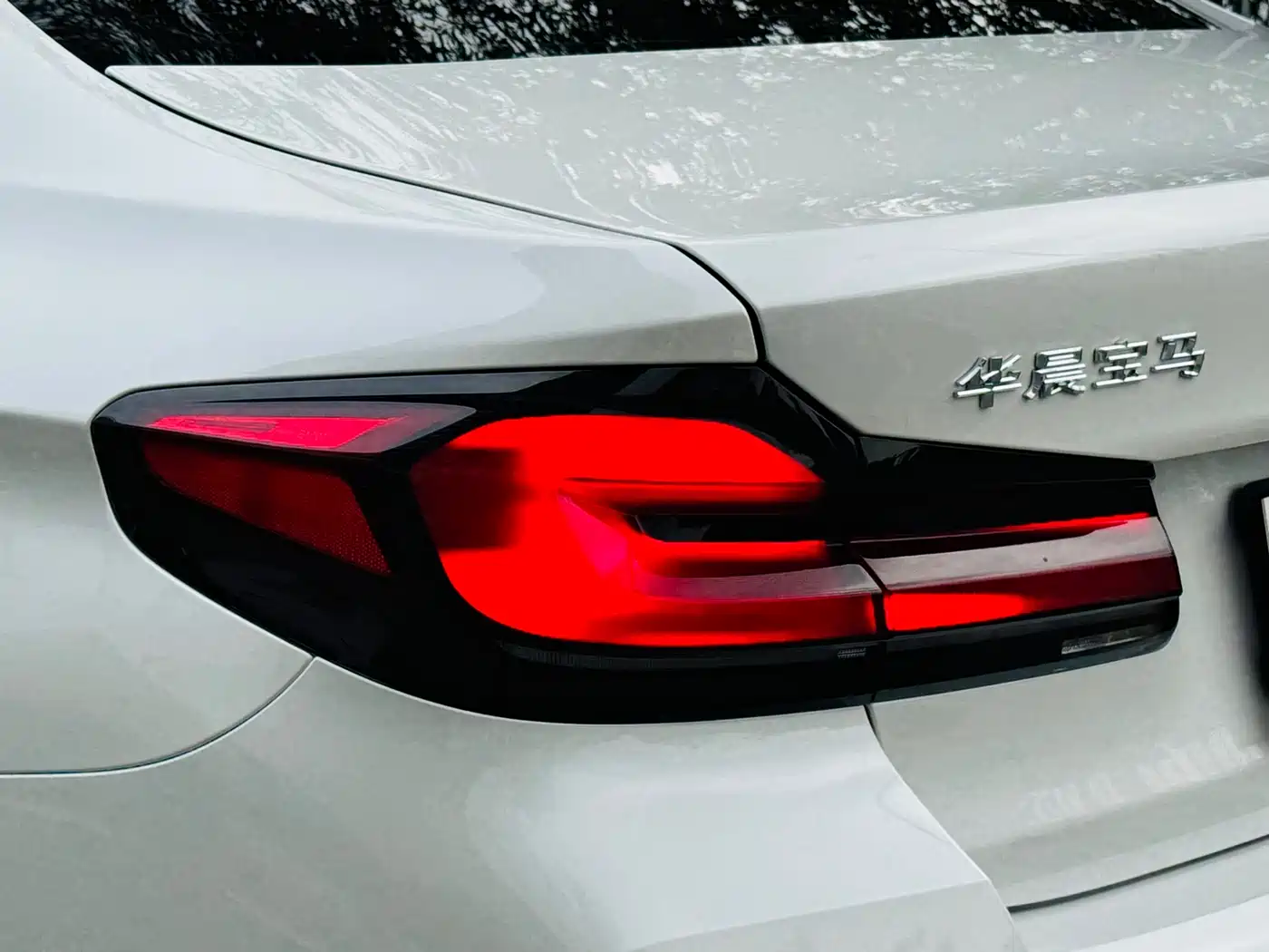 BMW 5 Series 2023 530Li Leading M Sport Package фото 35