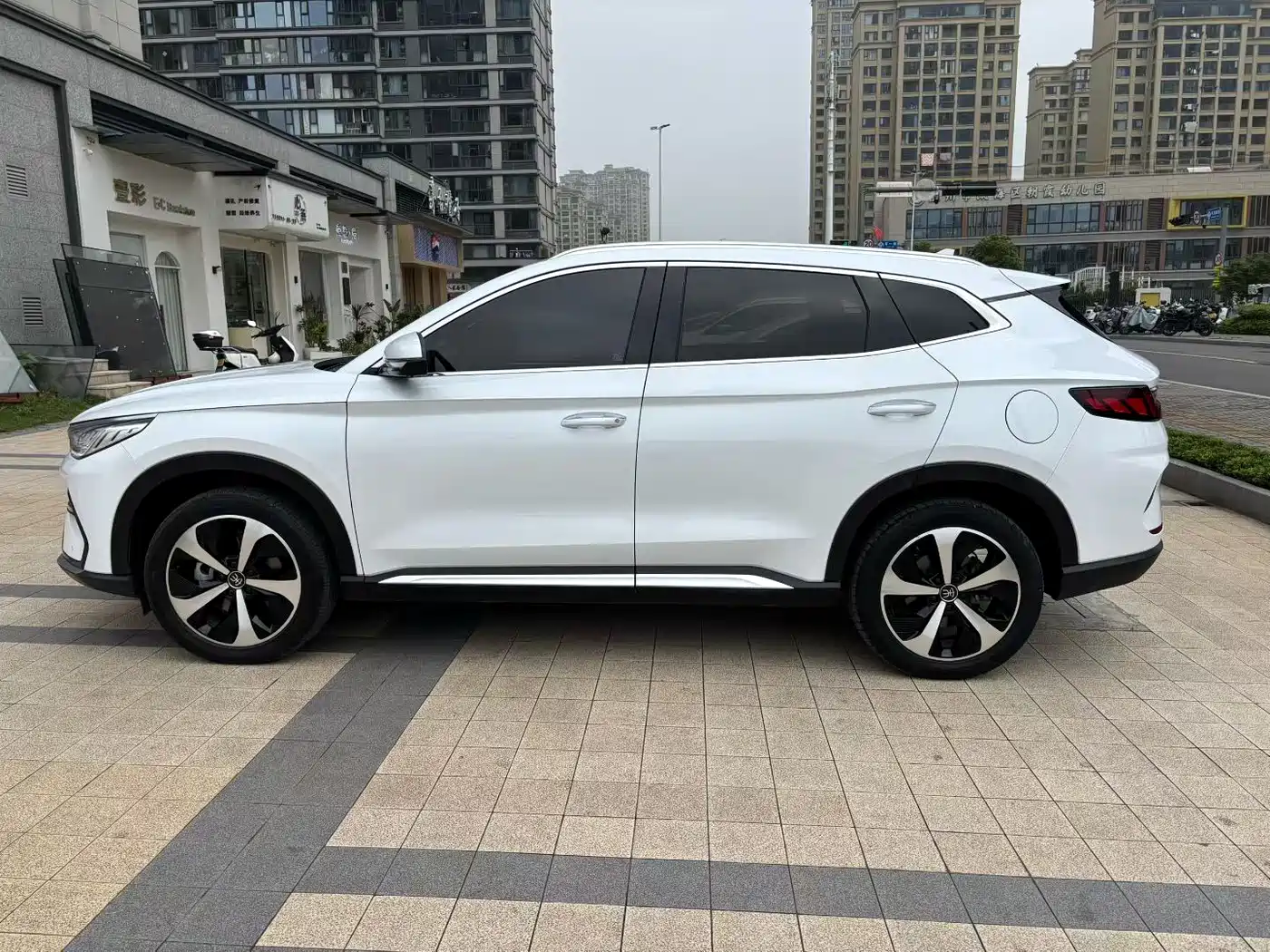 BYD Song PLUS PHEV 2021 EV Flagship фото 3