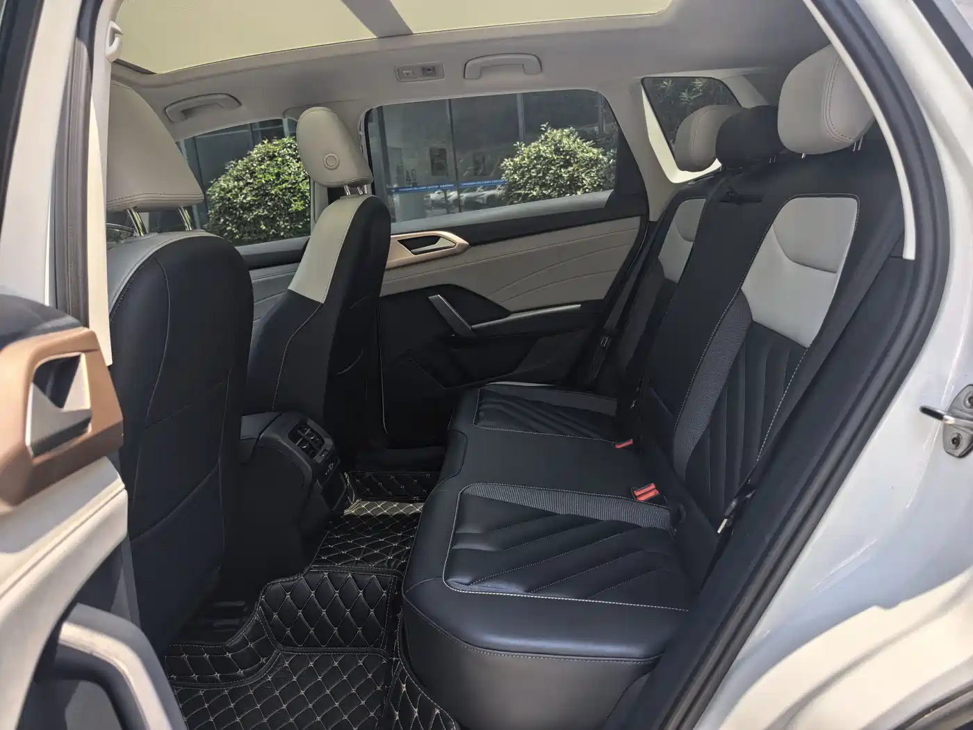 Volkswagen Tharu 2023 300TSI 2WD Full Moon Edition фото 9