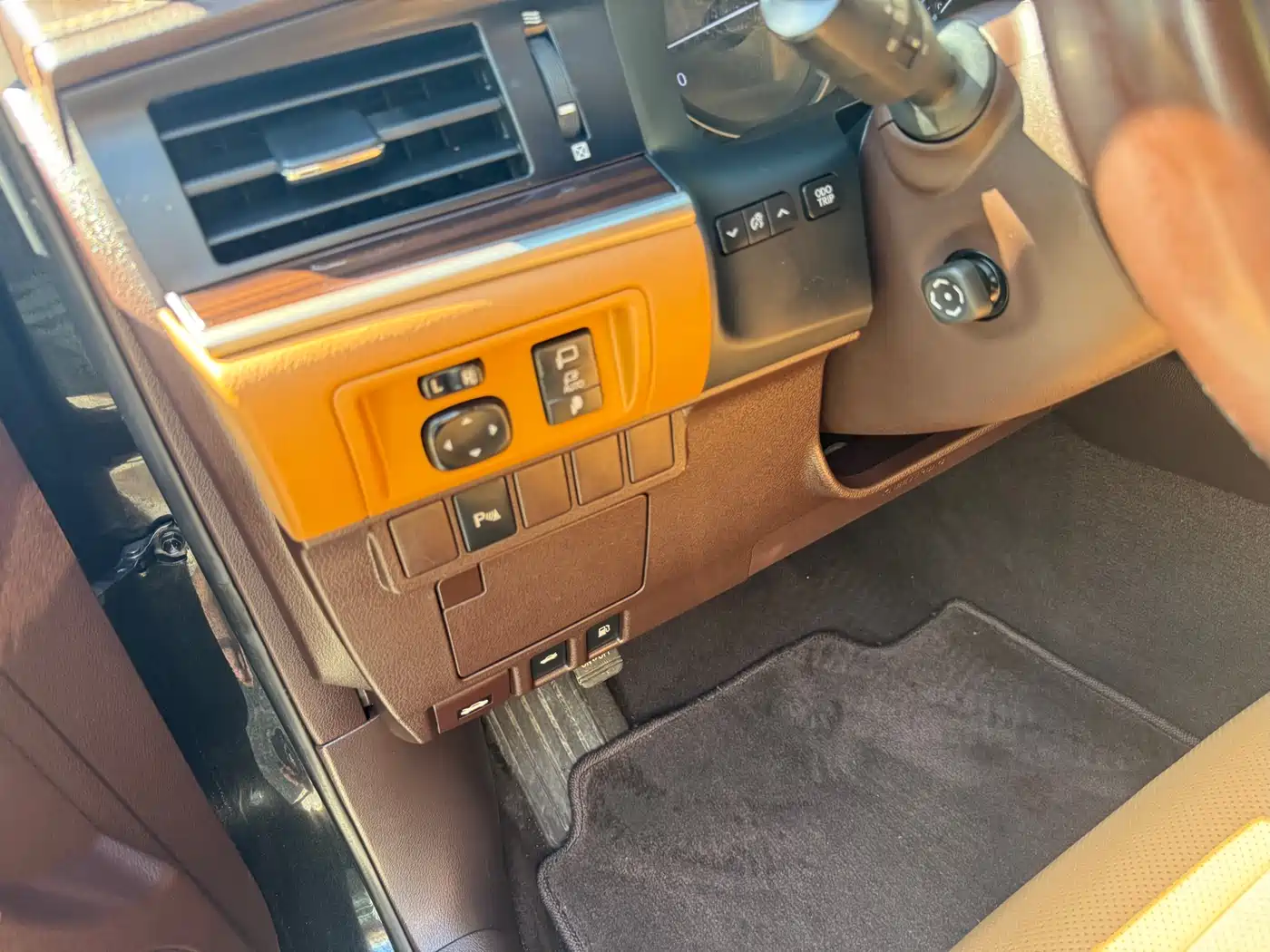Lexus ES 2016 250 Midnight Special Limited Edition фото 16