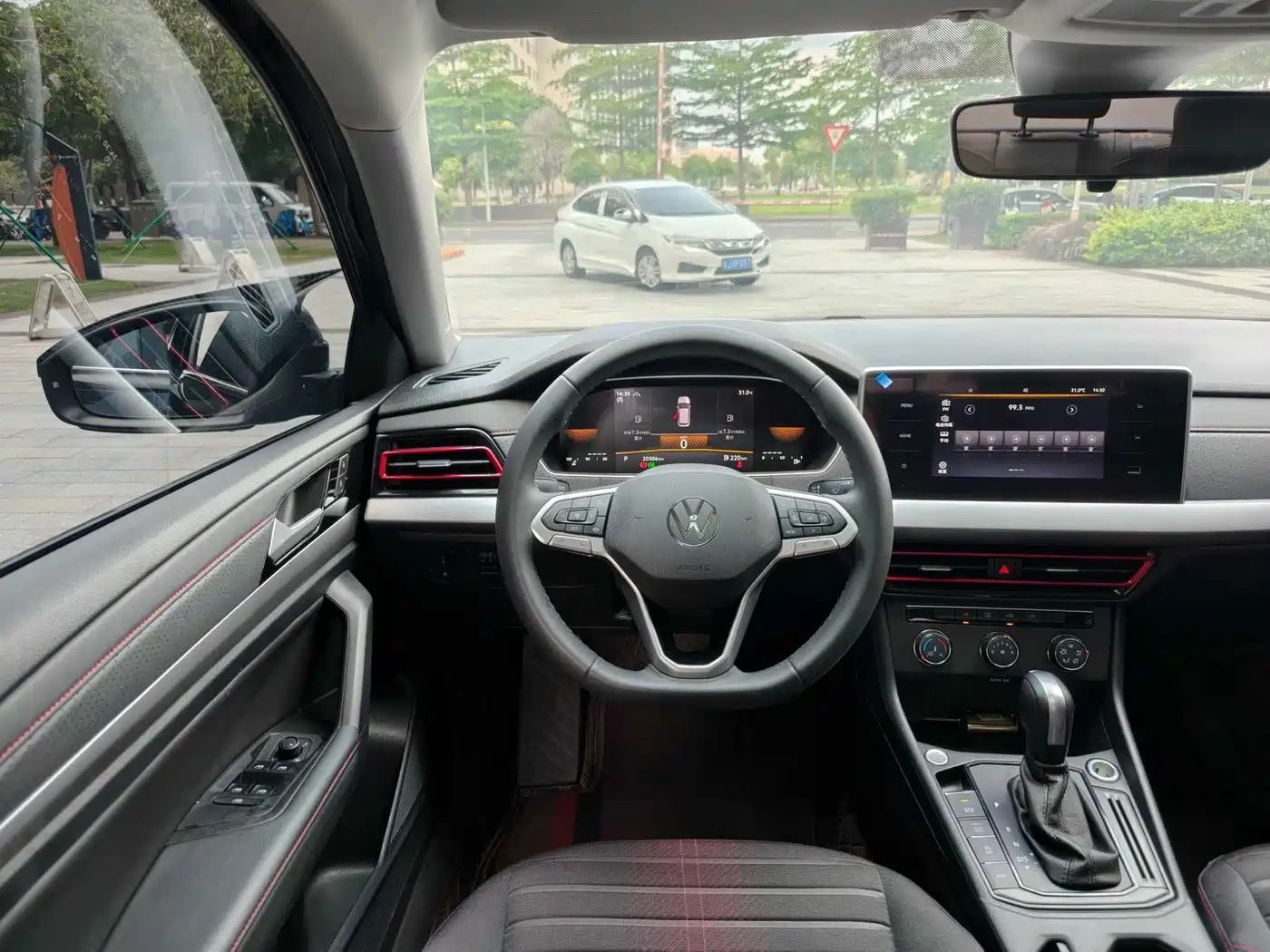 Volkswagen Lavida 2024 Model 300TSI DSG Starlight Full Comfort Edition фото 10