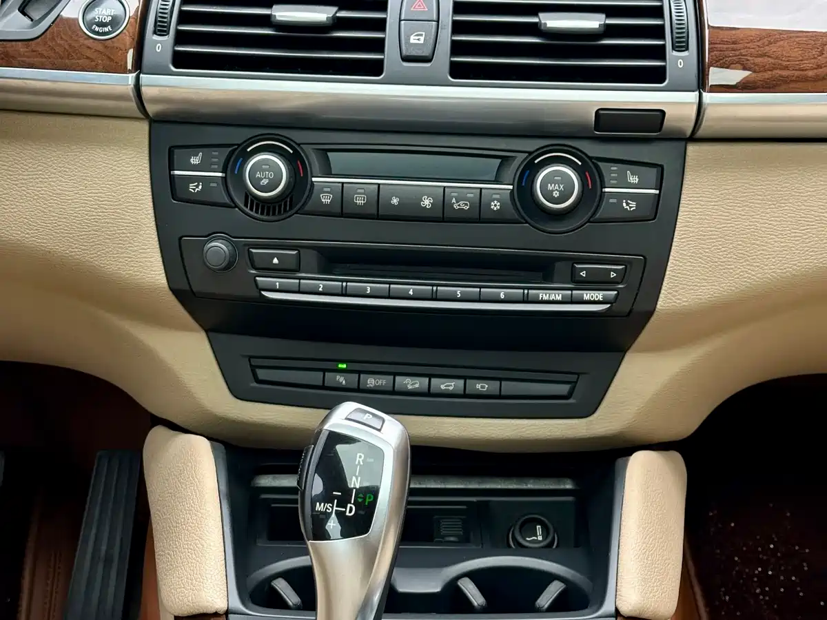 BMW X6 2013 xDrive35i фото 14