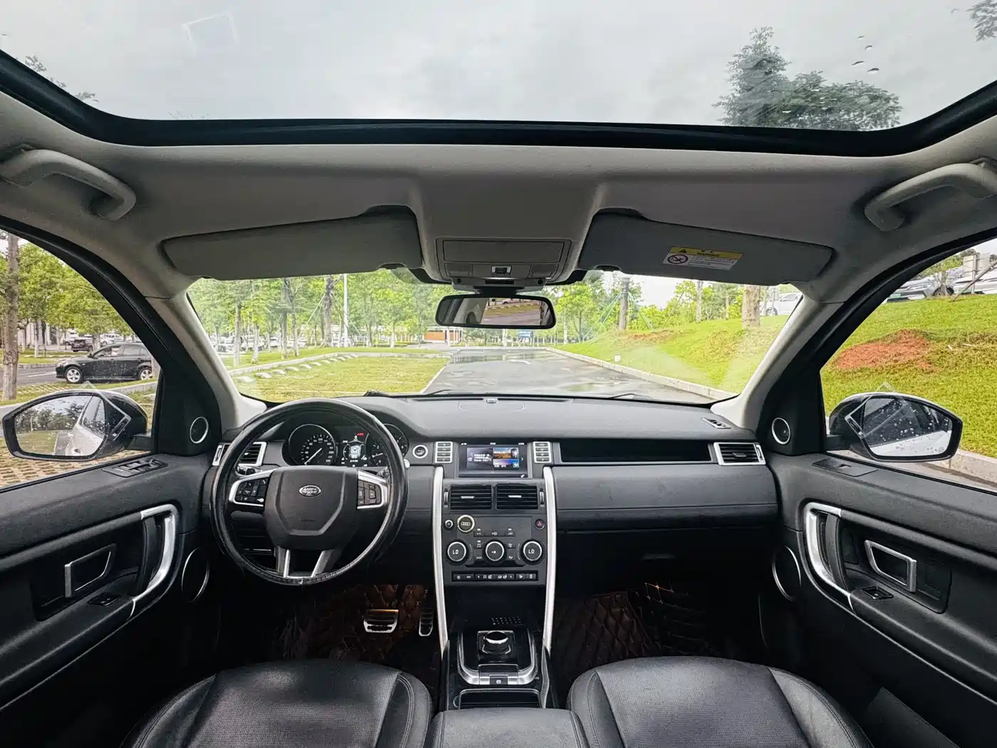 Land Rover Discovery Sport 2018 240PS SE Edition фото 23