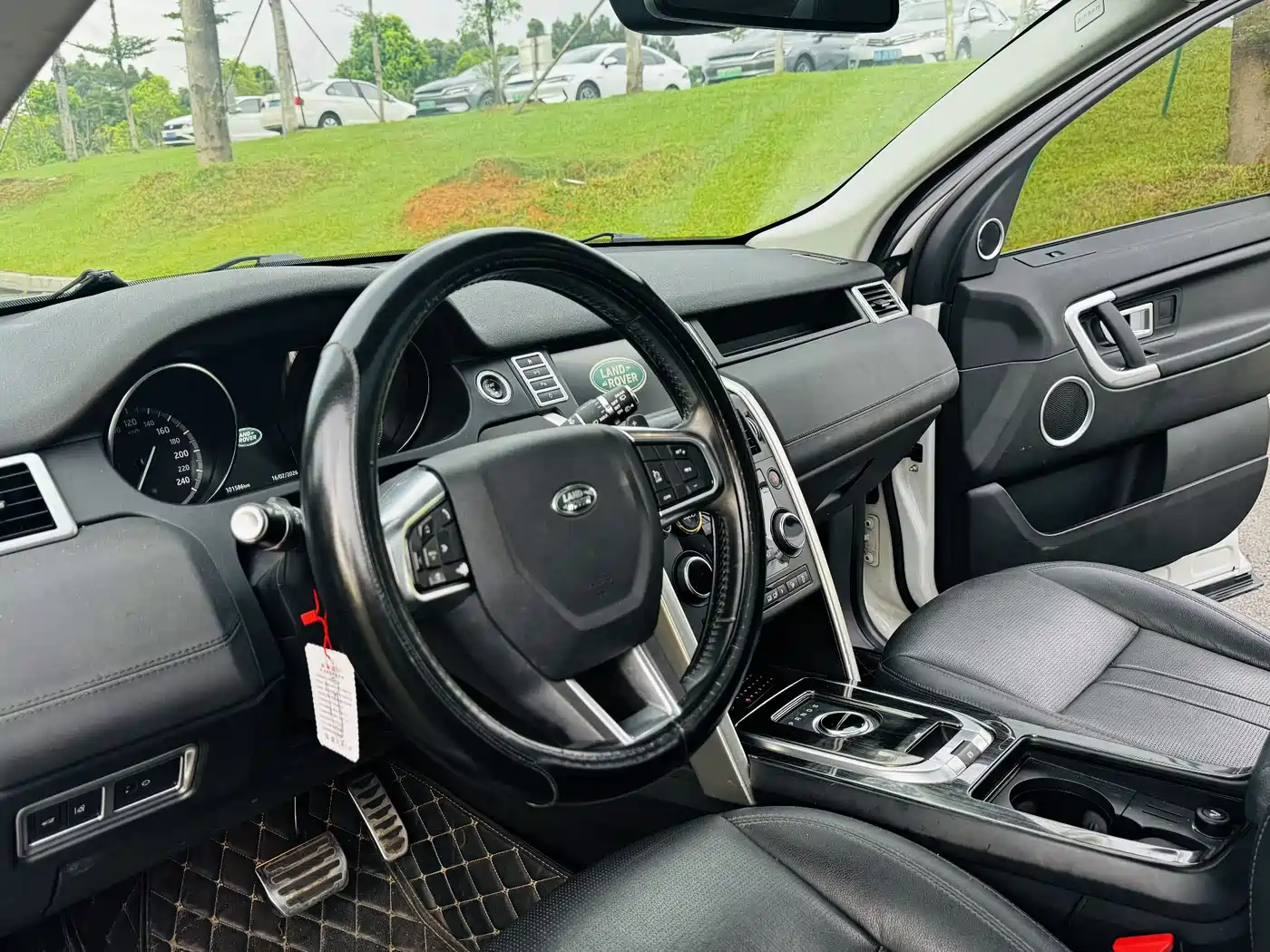 Land Rover Discovery Sport 2018 240PS SE Edition фото 12