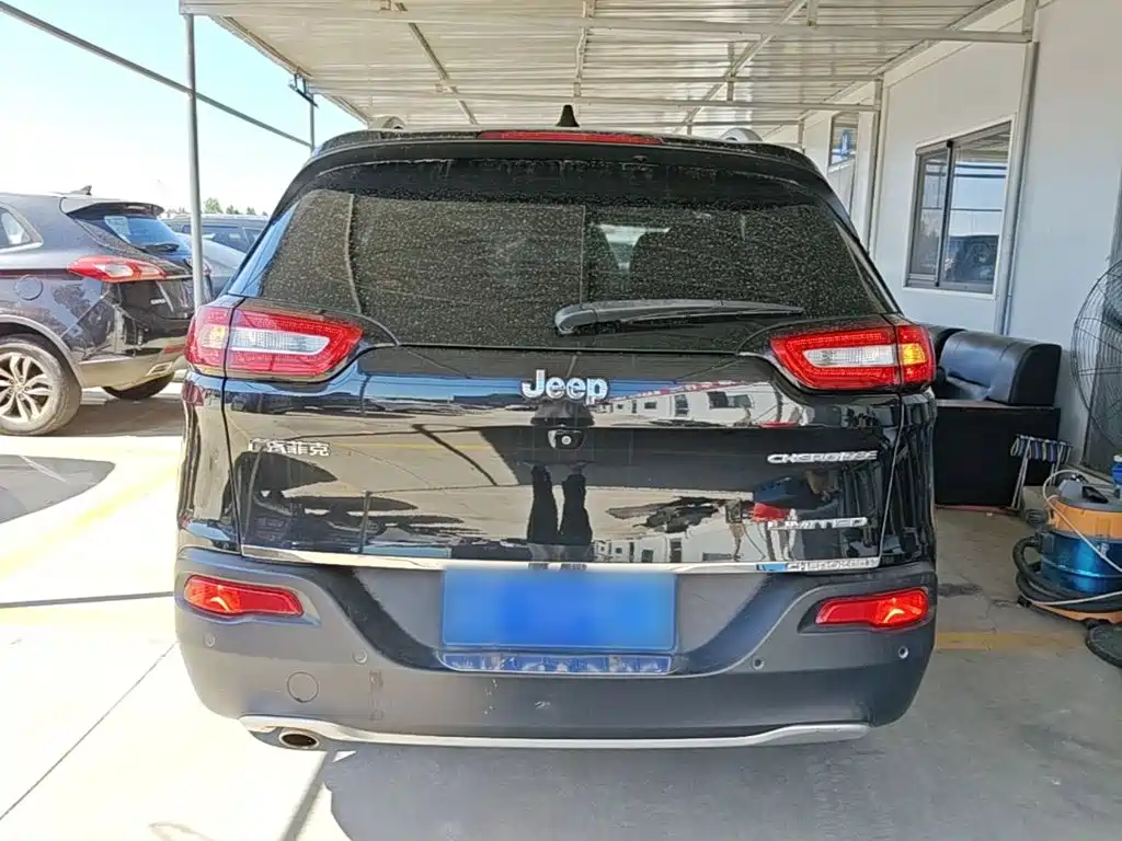 Jeep Cherokee 2018 2017 2.0L Superior Edition