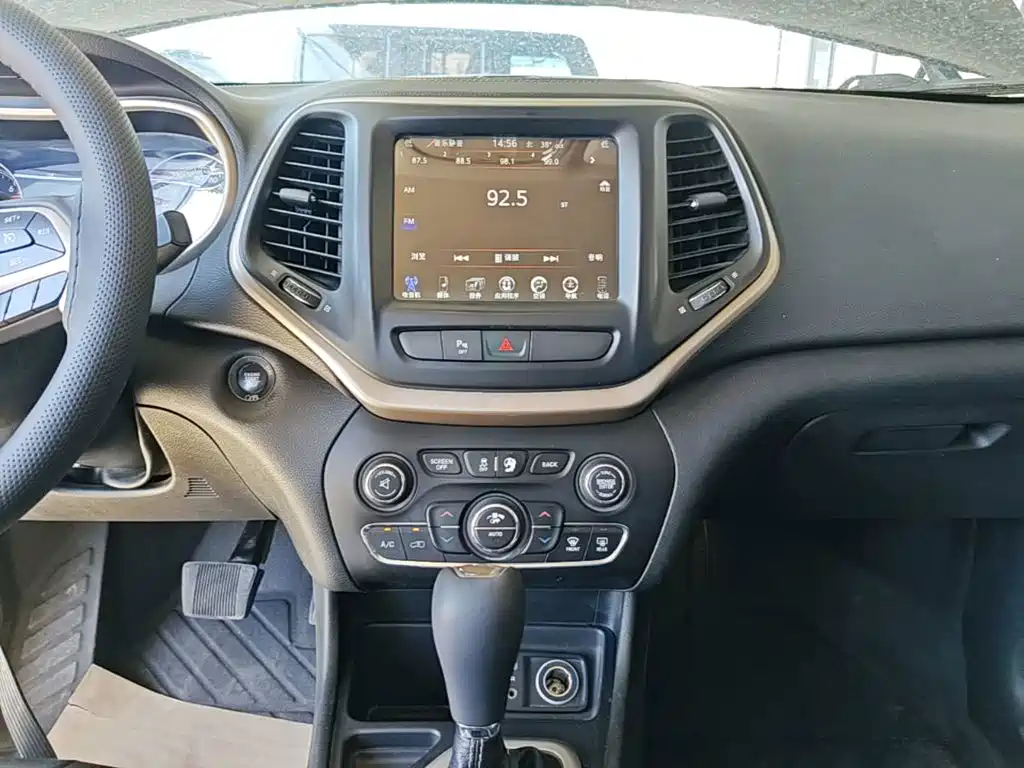 Jeep Cherokee 2018 2017 2.0L Superior Edition