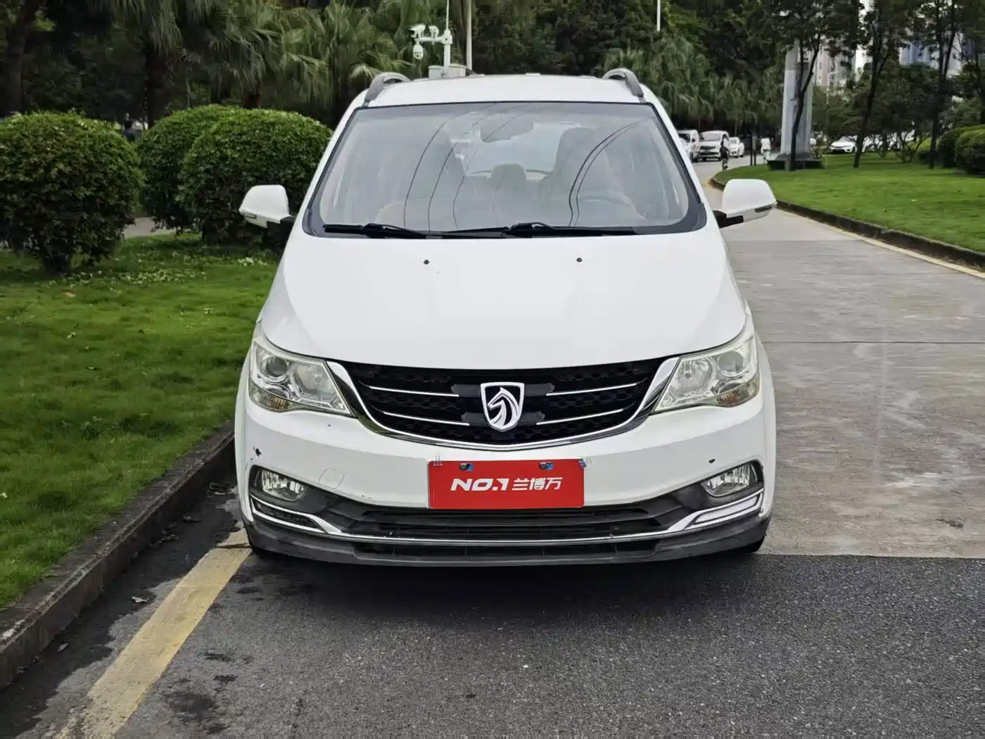 Фото 2 - Baojun 730