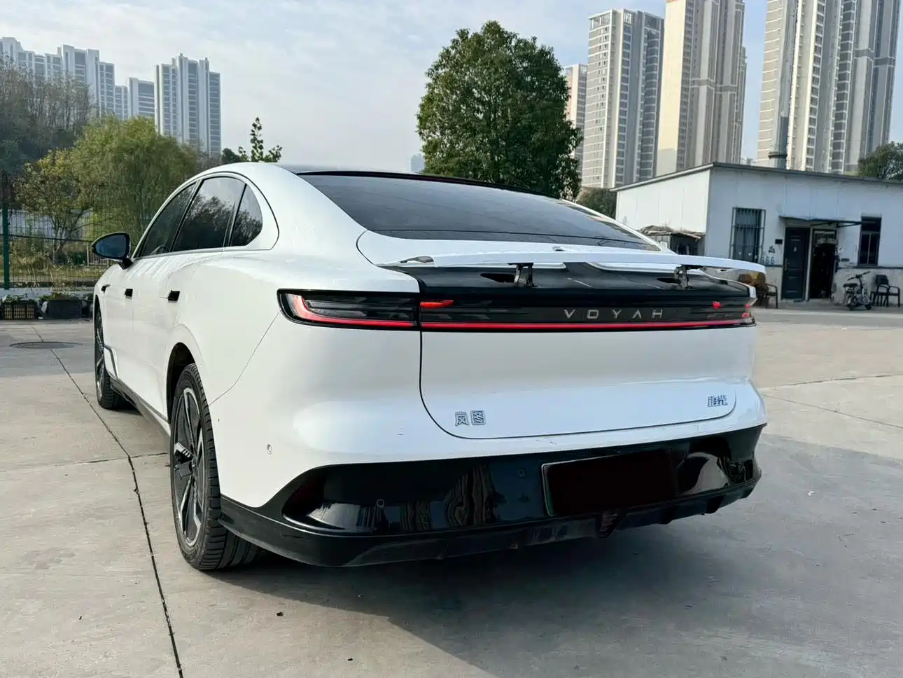 Voyah Auto VOYAH Zhuiguang 2023 4WD Flagship Edition фото 4