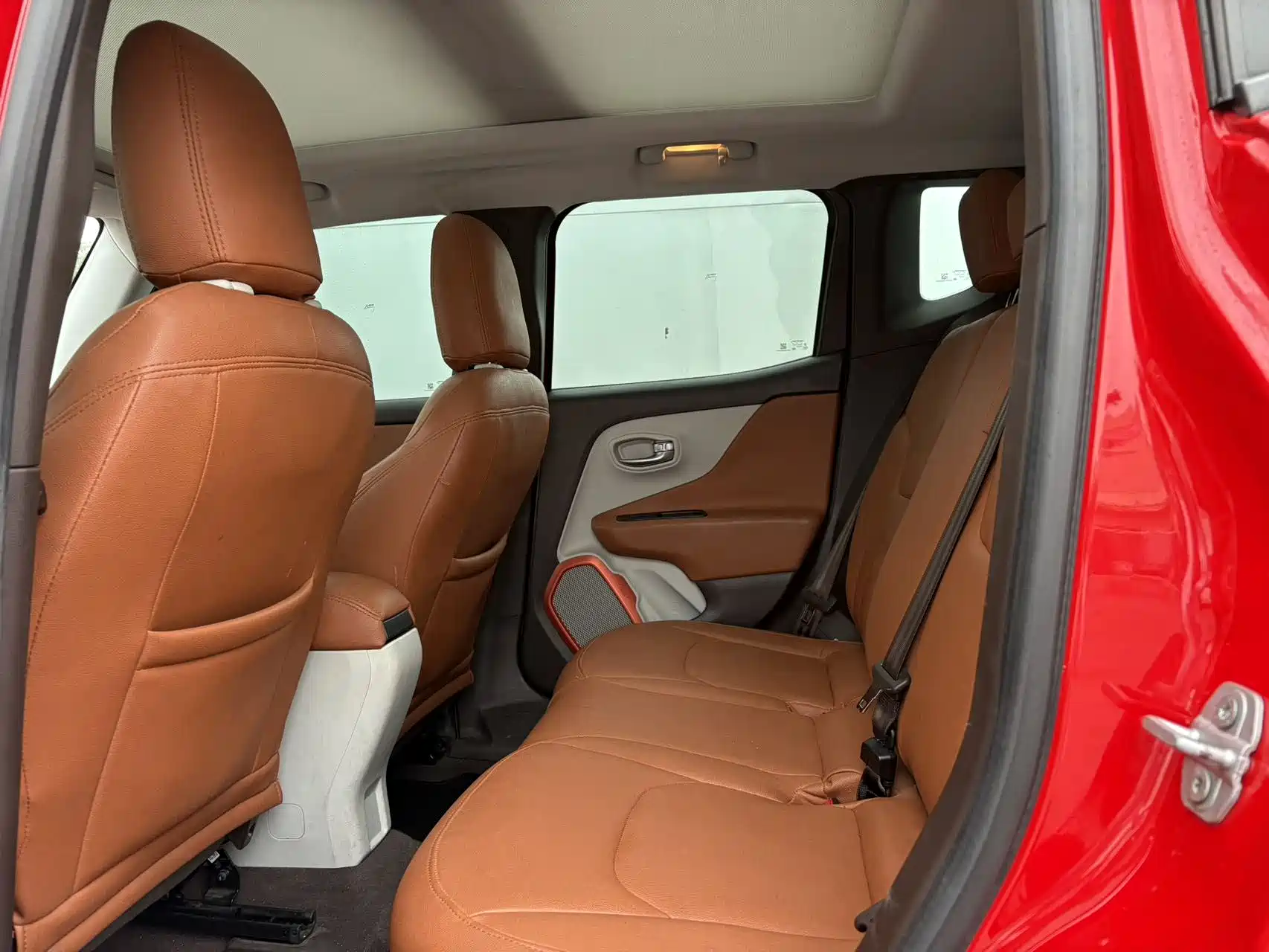 صورة 7 - Jeep Renegade