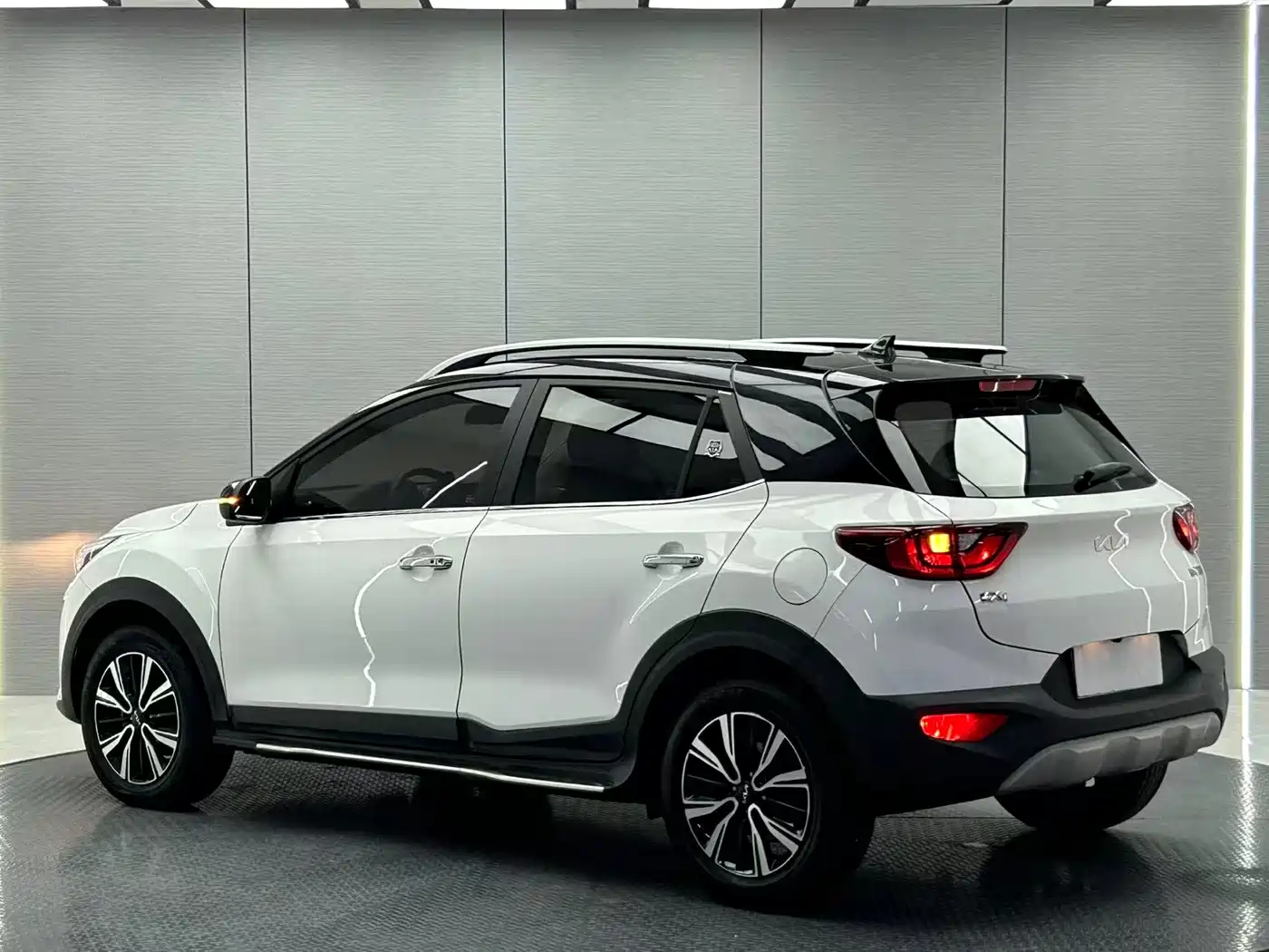 Kia KX1 2021 1.4L CVT Sunroof Version фото 3