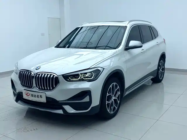 BMW X1 sDrive20Li, Стиль
