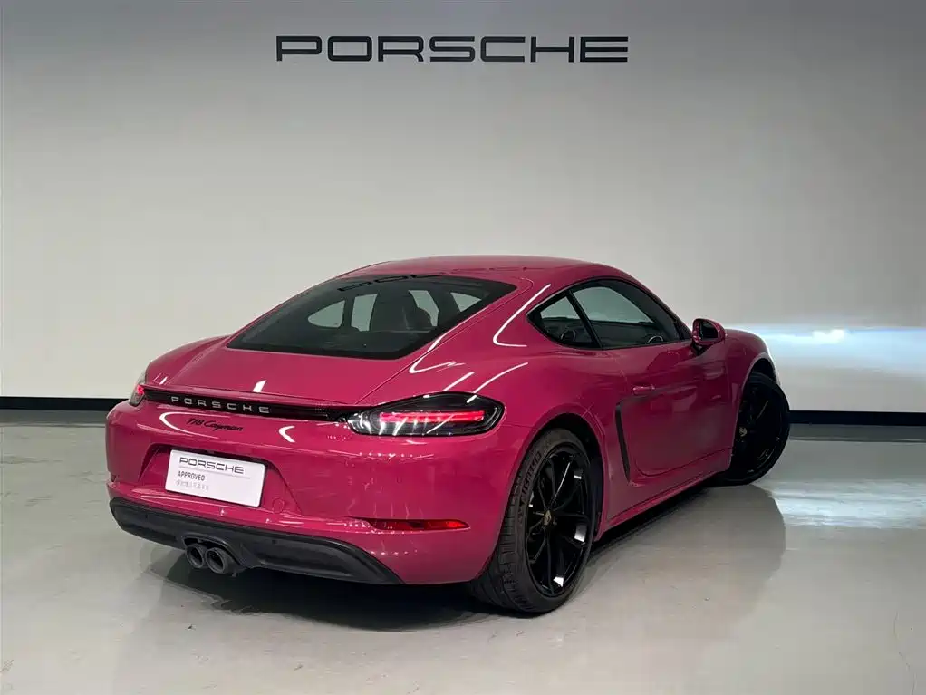 PORSCHE 718