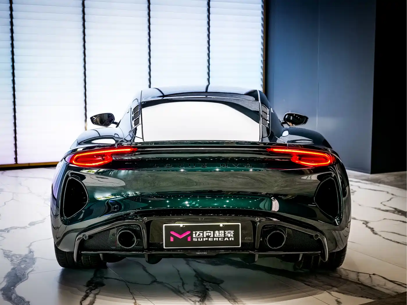 Lotus Cars EMIRA 2021 2.0T DCT First Edition фото 3