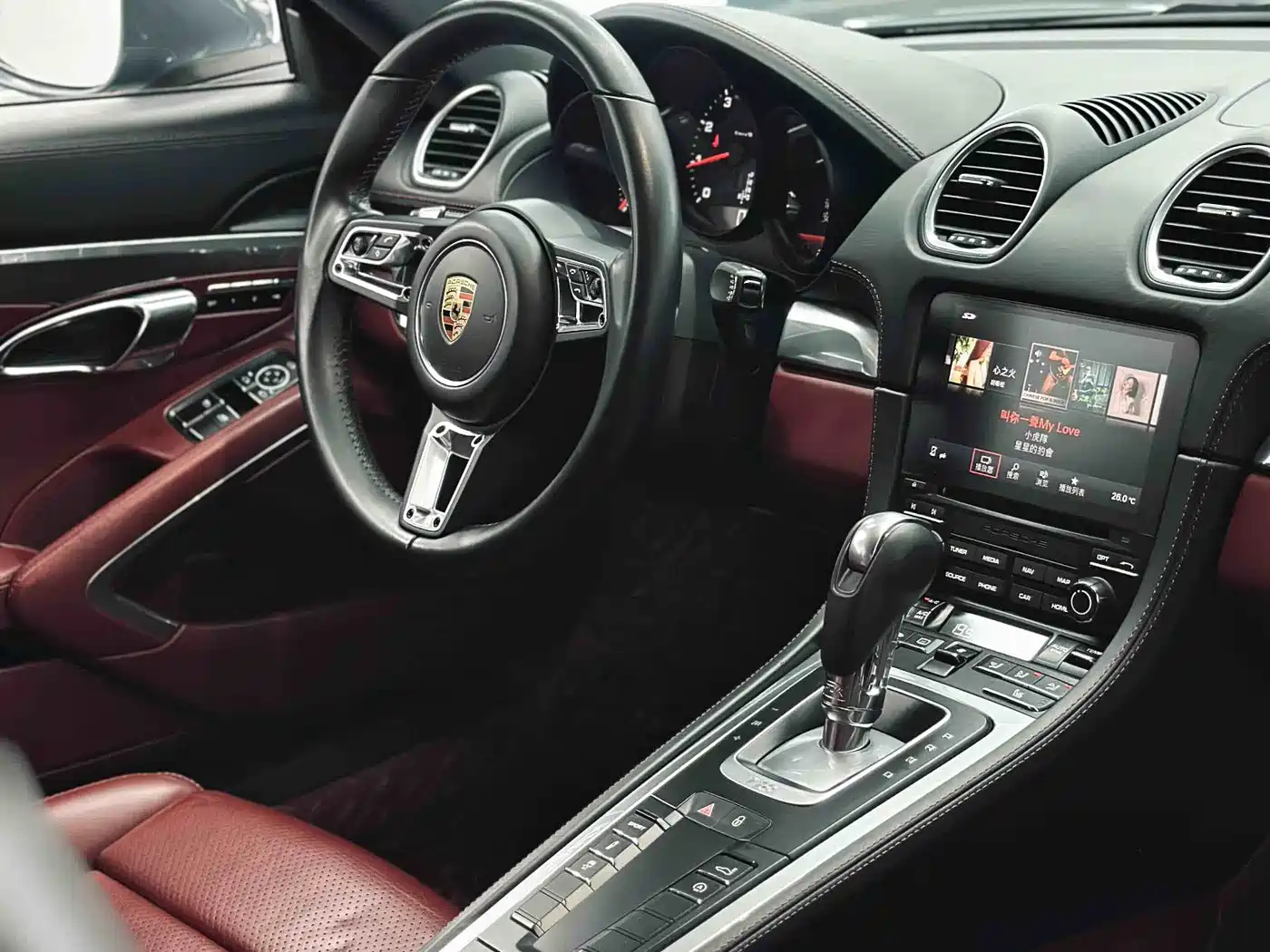 Porsche 718 2016 Cayman 2.0T фото 7