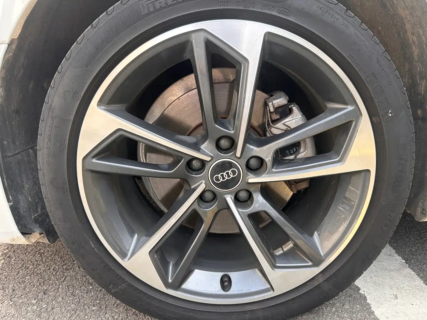 Audi A4L 2023 40 TFSI Luxury Sport фото 15