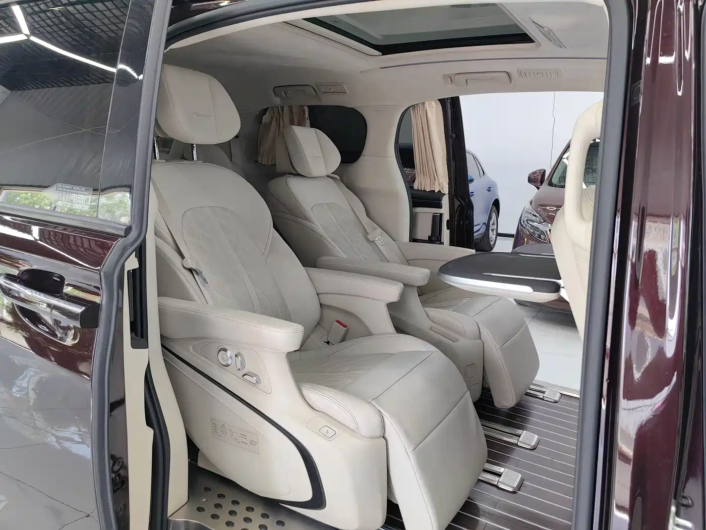 Buick GL8 2021 Avenir Aivia 7-Seater Family Edition фото 13