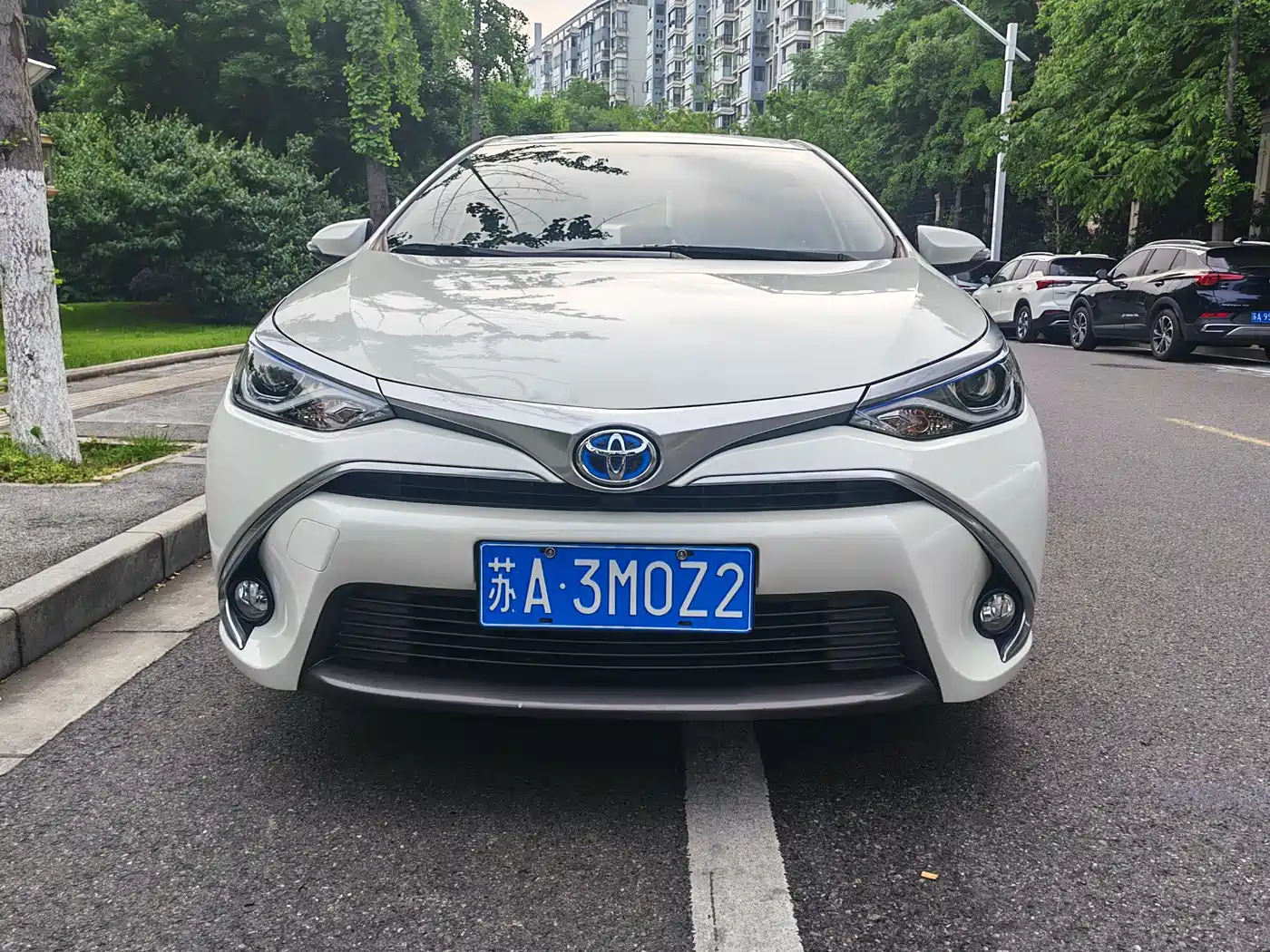 Toyota Levin 2016 Hybrid 1.8H GS E-CVT Elite Sunroof фото 2