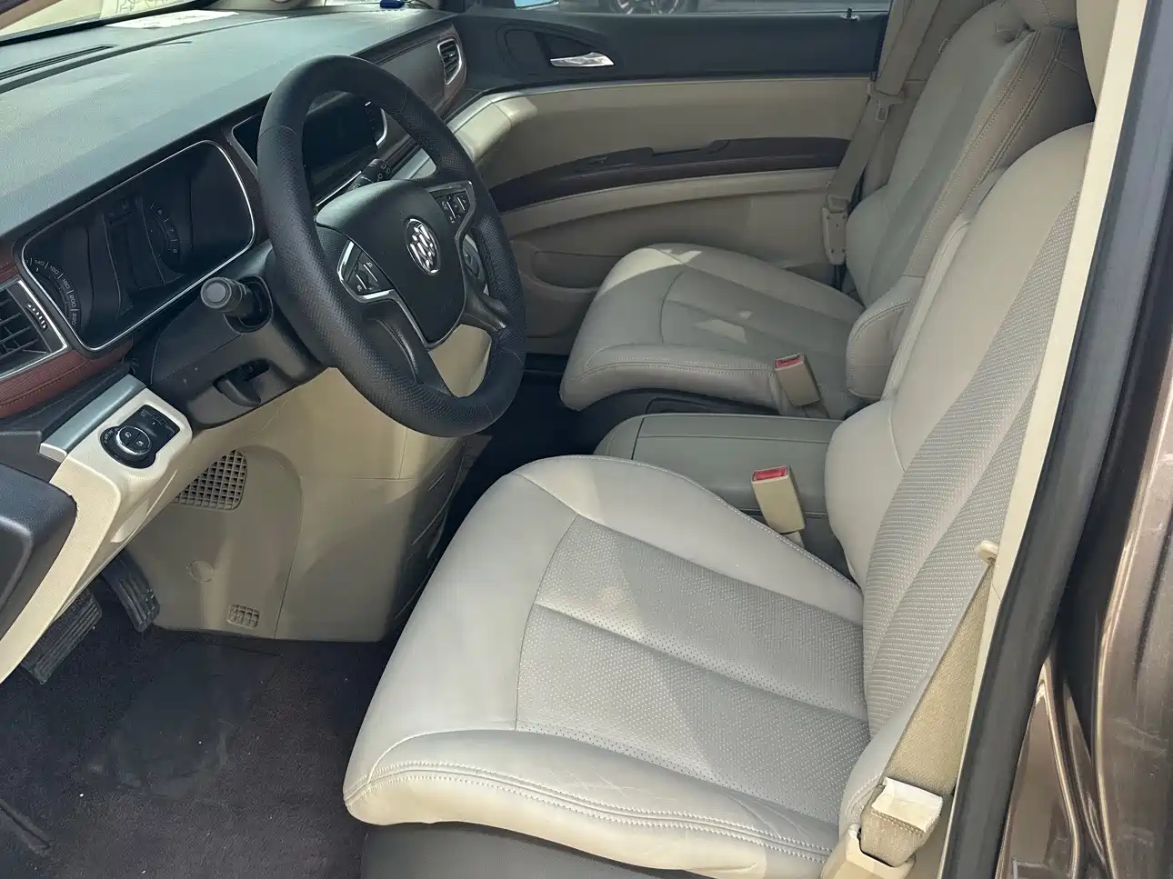 Buick GL8 2014 3.0L GT Luxury Business Elegance фото 9