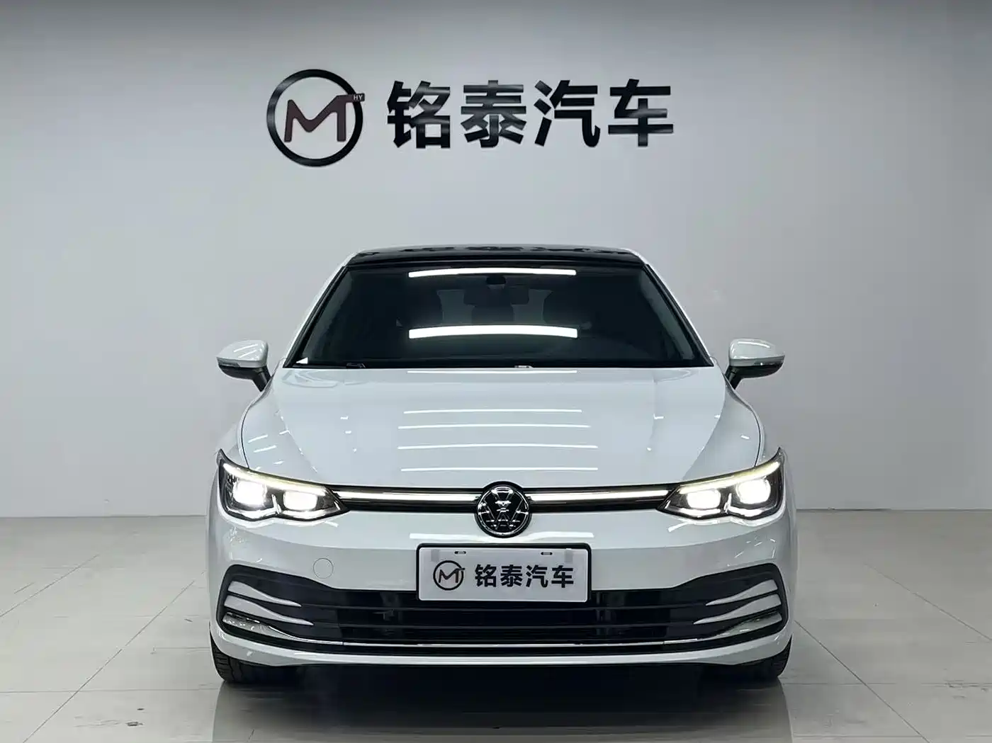 Volkswagen Golf 2023 Facelift 280TSI DSG Pro фото 2