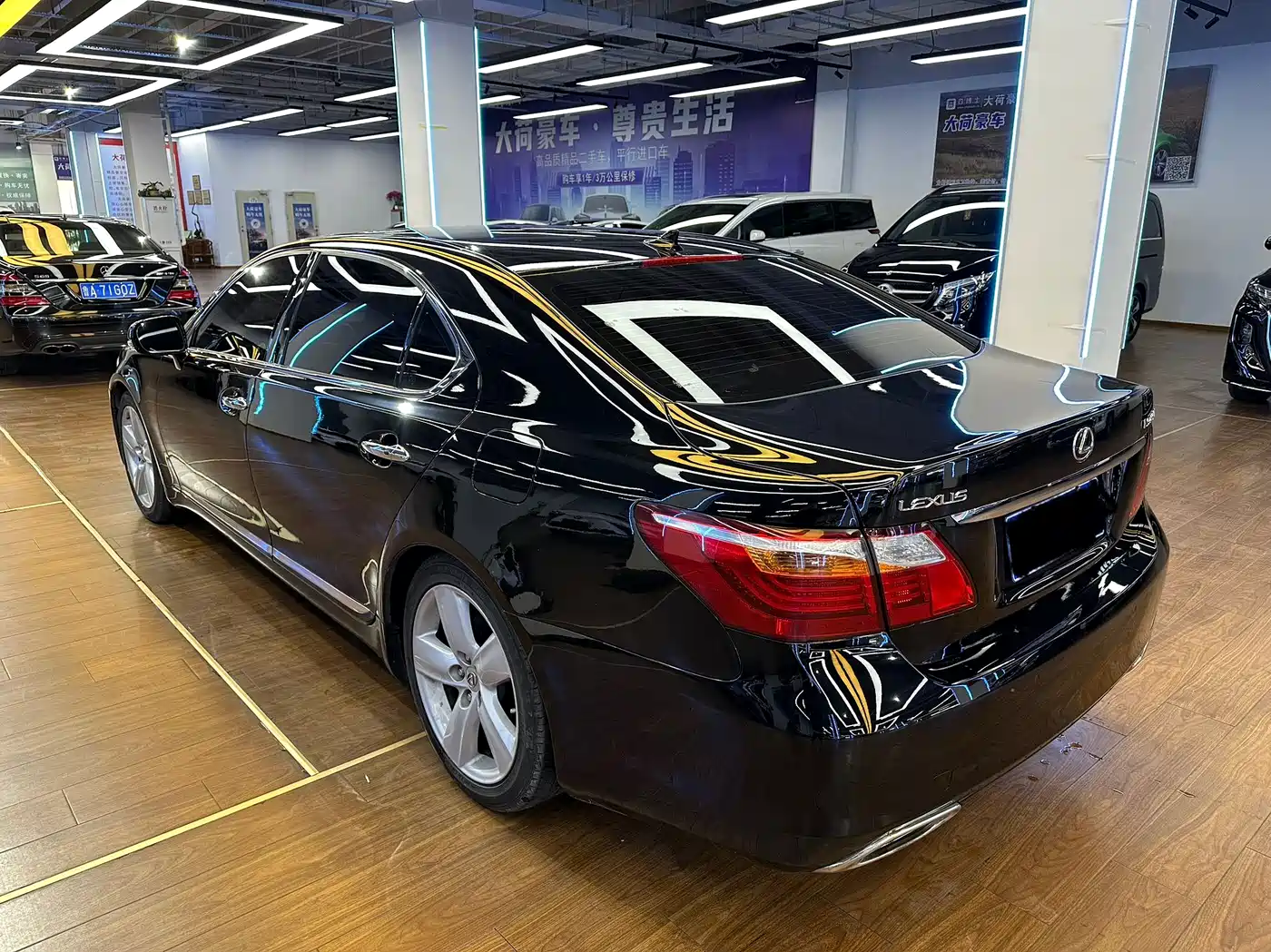 Lexus LS 2010 460L Luxury Edition фото 5