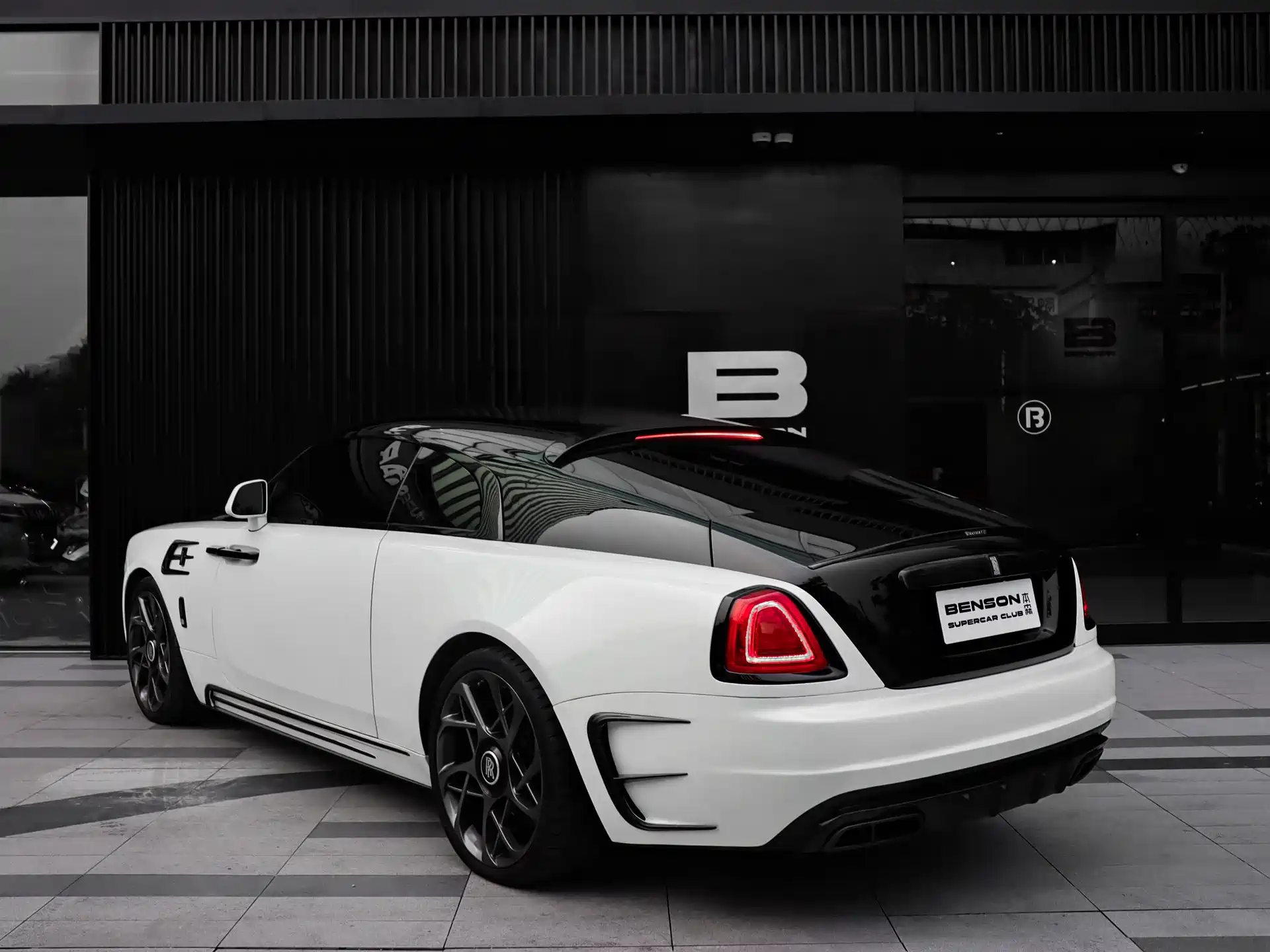 Фото 7 - Rolls-Royce Wraith