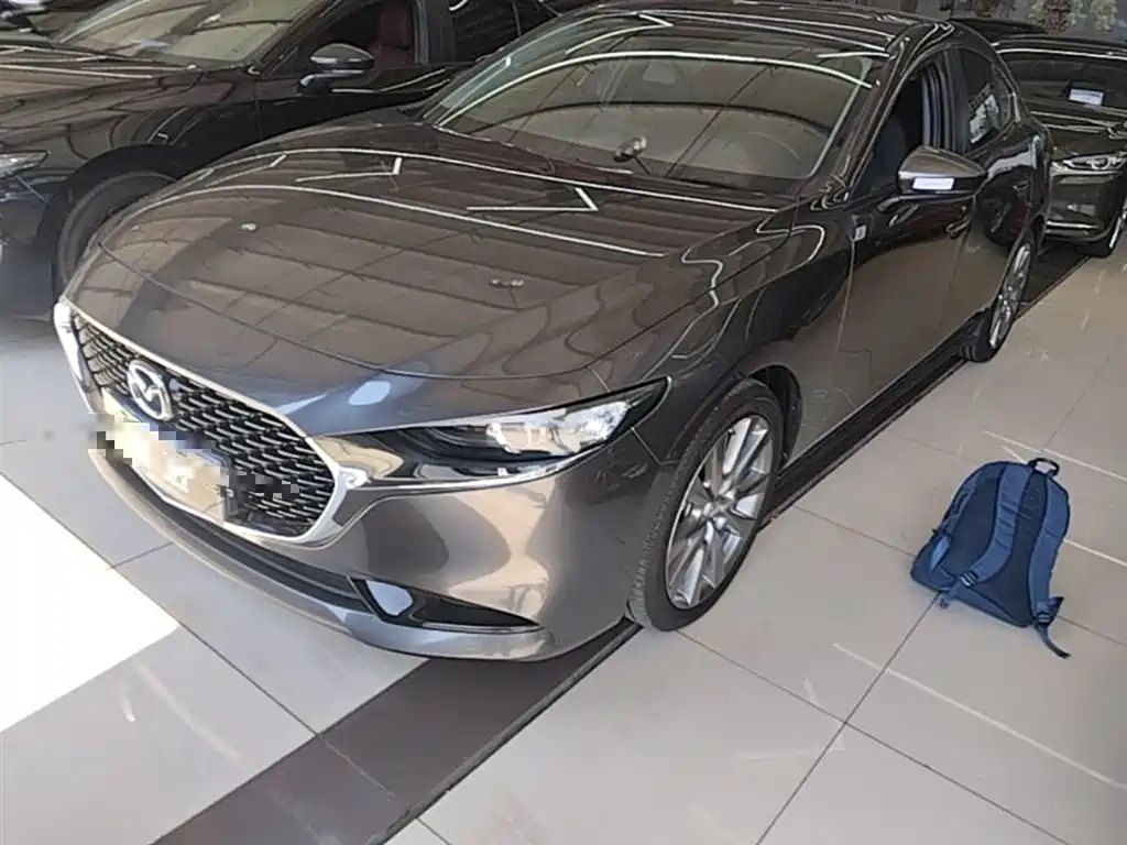 Mazda 3 Axela 2023 2.0L Auto Zhixuan