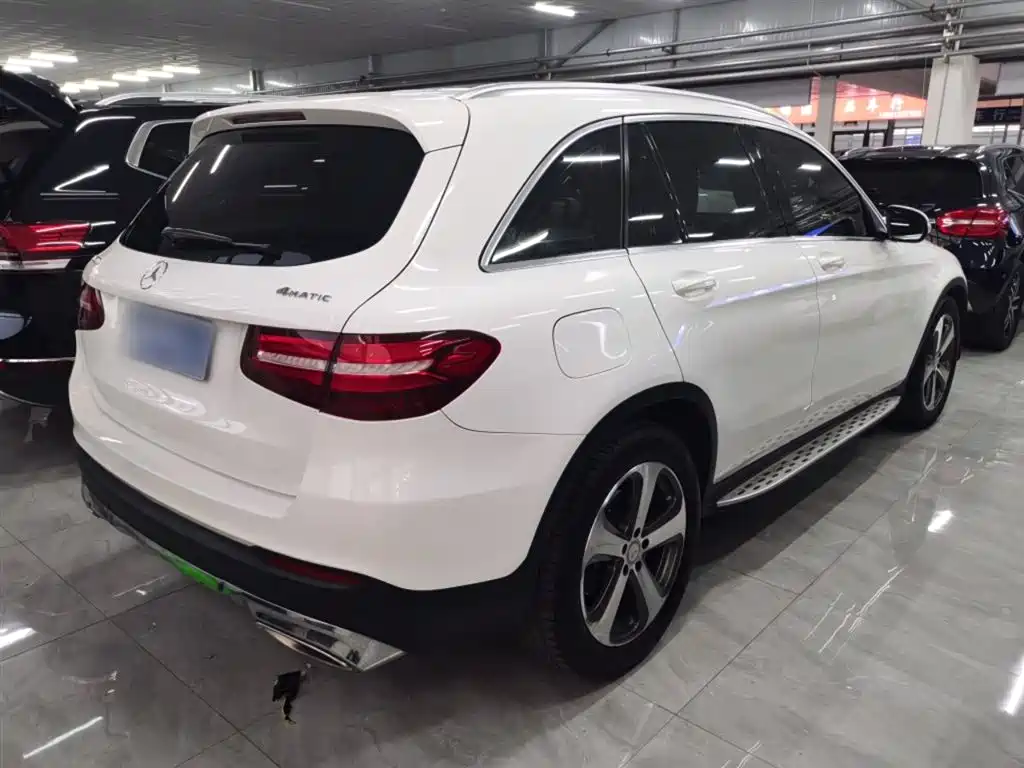 Mercedes-Benz GLC 2016 GLC 300 4MATIC Dynamic фото 7