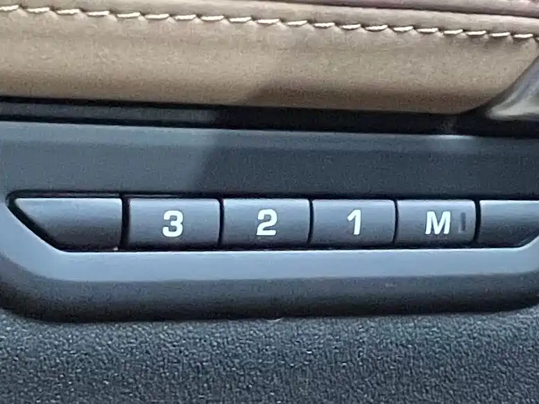 Land Rover Discovery Sport 2025 249PS Performance Tech Edition фото 14