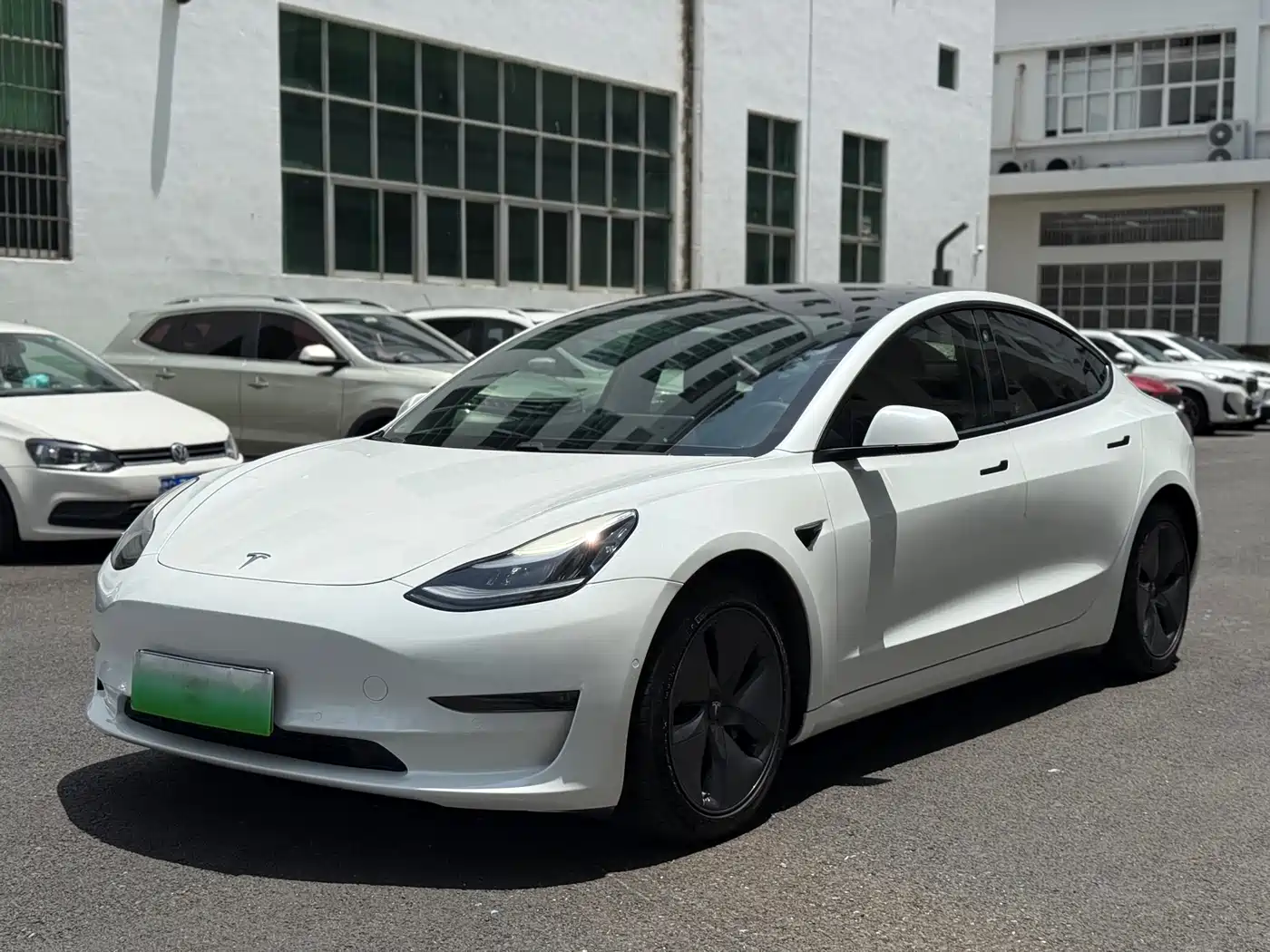 Tesla Model 3 (Import) 2019 Long Range All-Wheel Drive Edition