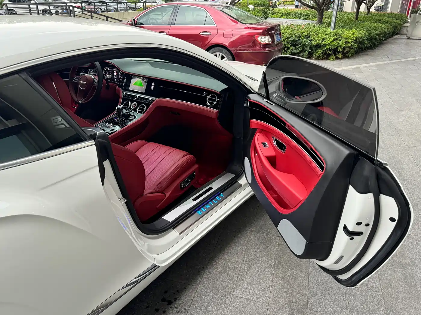 Bentley Continental 2020 4.0T GT V8 фото 18