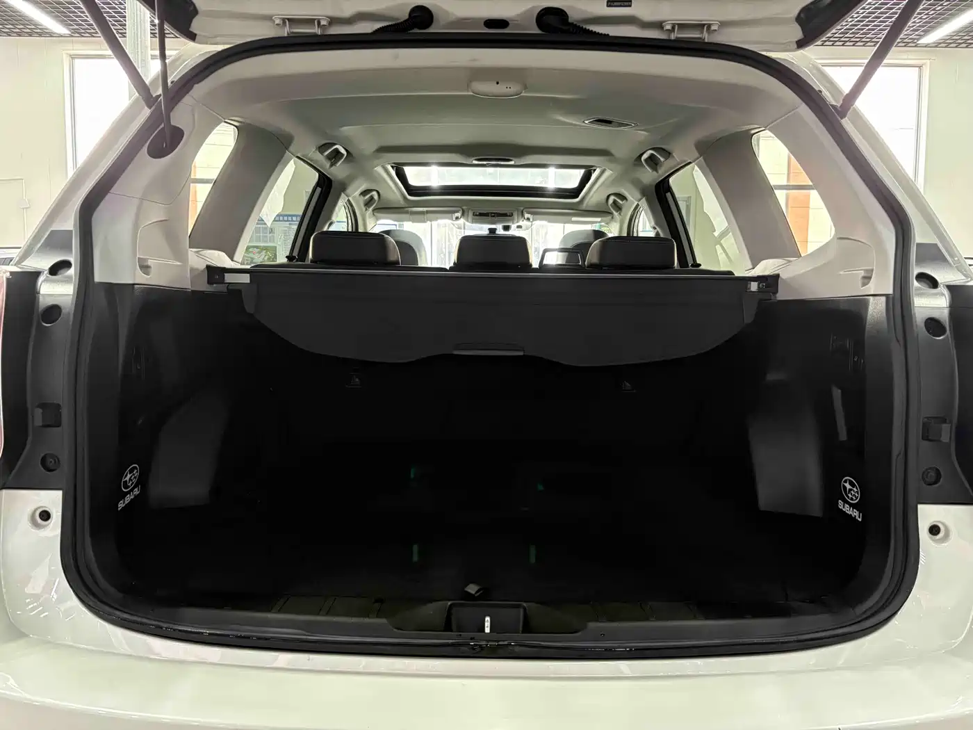 Subaru Forester 2015 2.5i Special Commemorative Edition фото 13