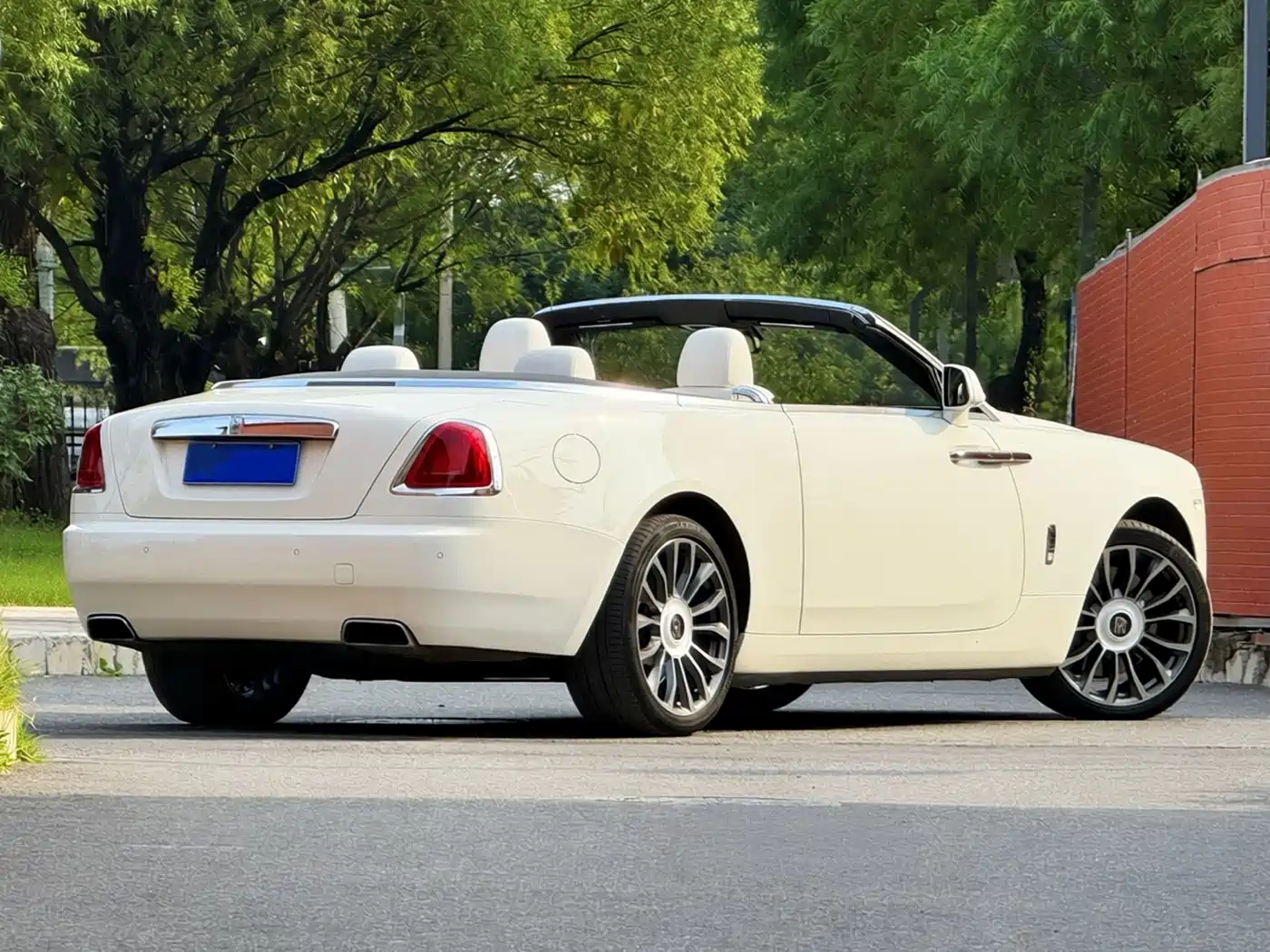 Rolls-Royce Dawn 2017 2015 6.6T Standard