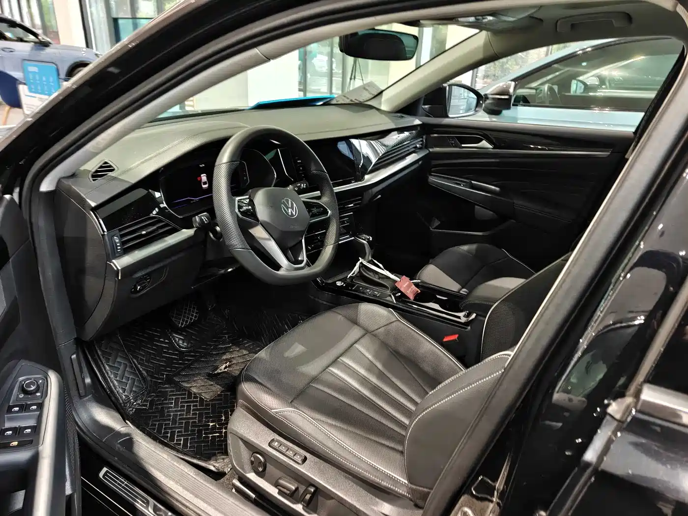 Volkswagen Passat 2024 330TSI Elite Edition фото 9