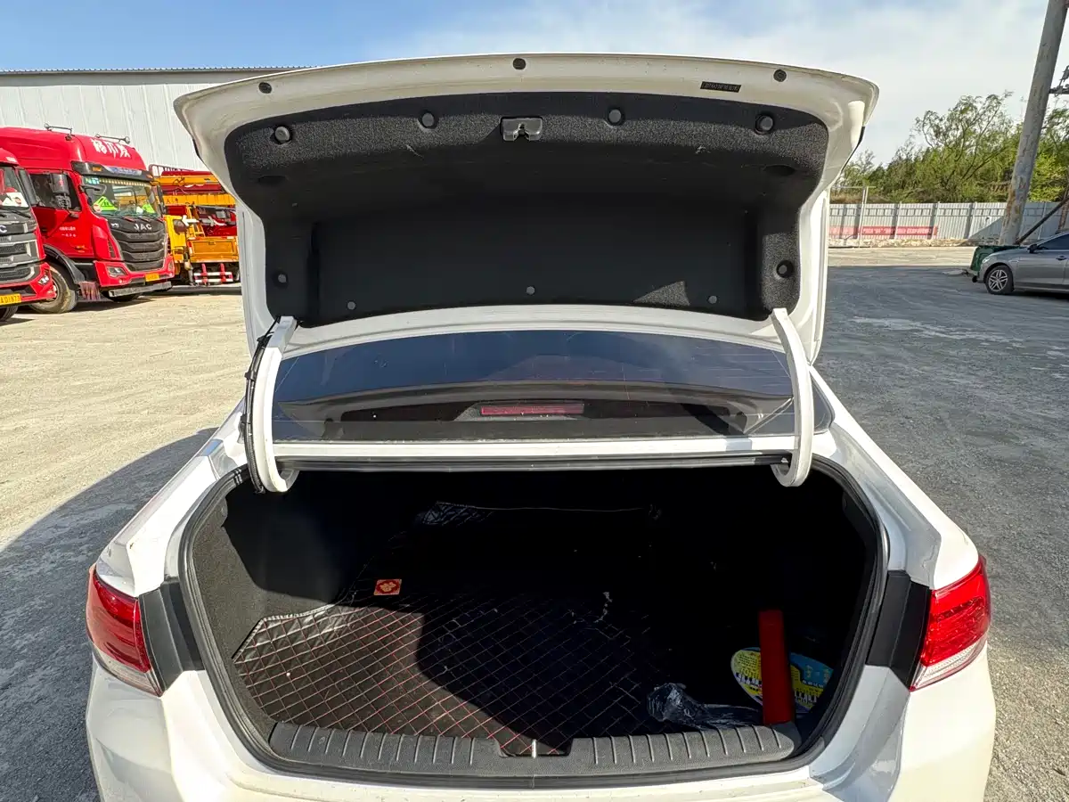 Kia K4 2014 Model 1.8L Automatic LUX фото 6