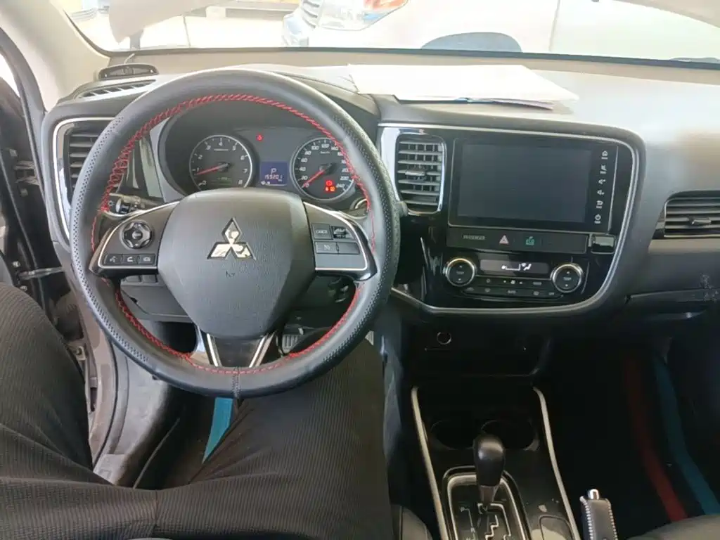 Mitsubishi Outlander 2017 2017 2.0L 2WD Glory 5-seater