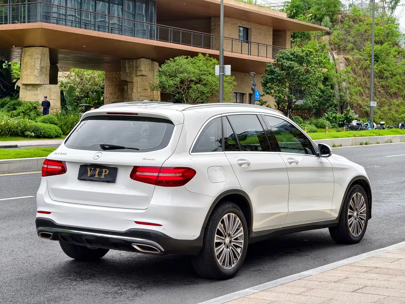 Mercedes-Benz GLC 2017 GLC 260 4MATIC Dynamic фото 4