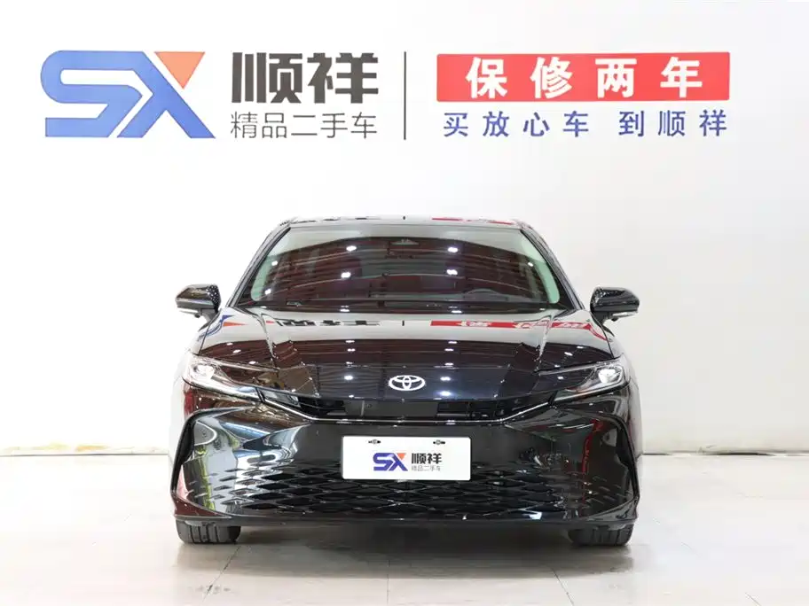 Toyota Camry 2024 Hybrid 2.0HG Premium Edition фото 2