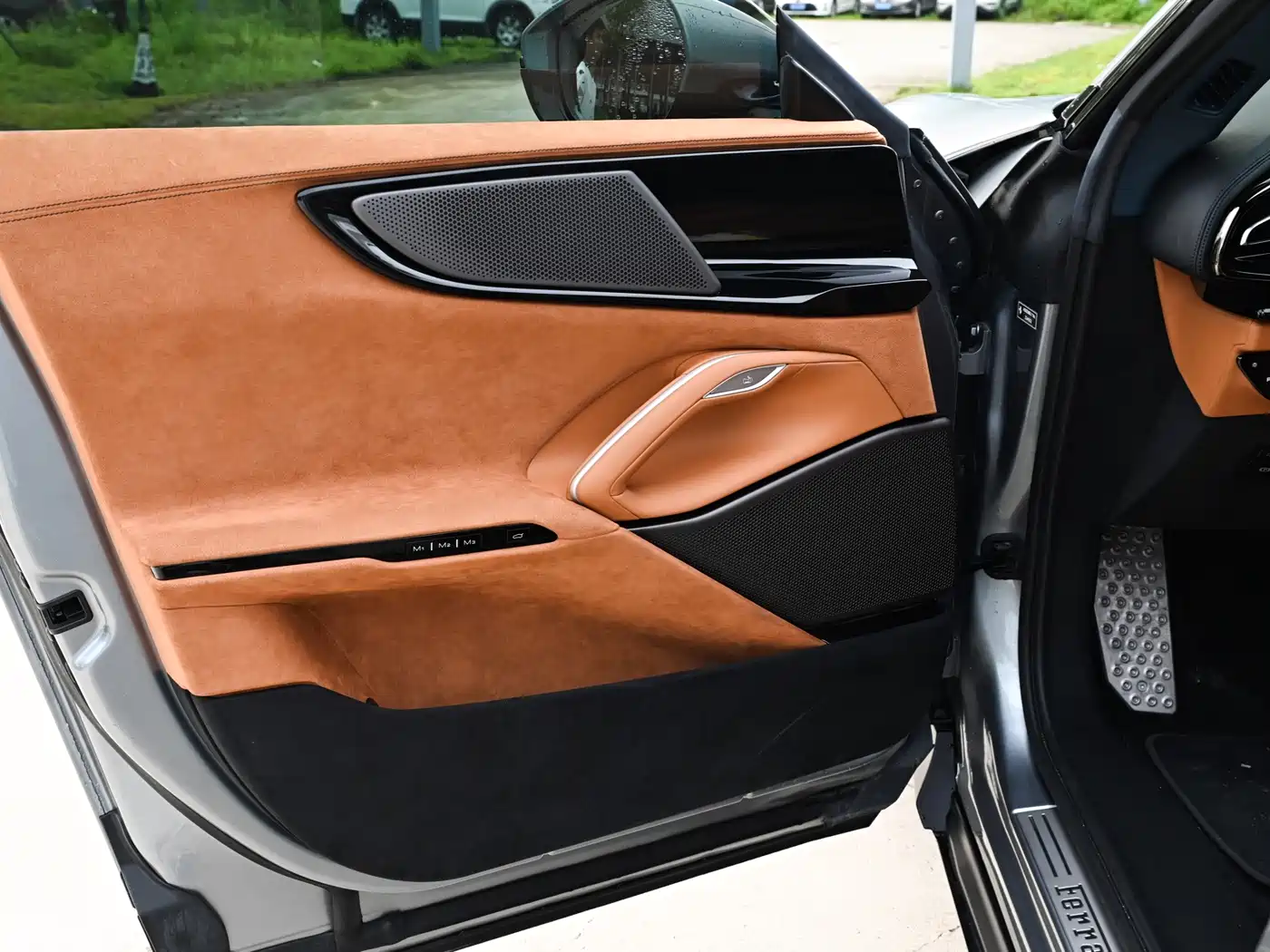 Ferrari Purosangue 2025 2023 6.5L V12