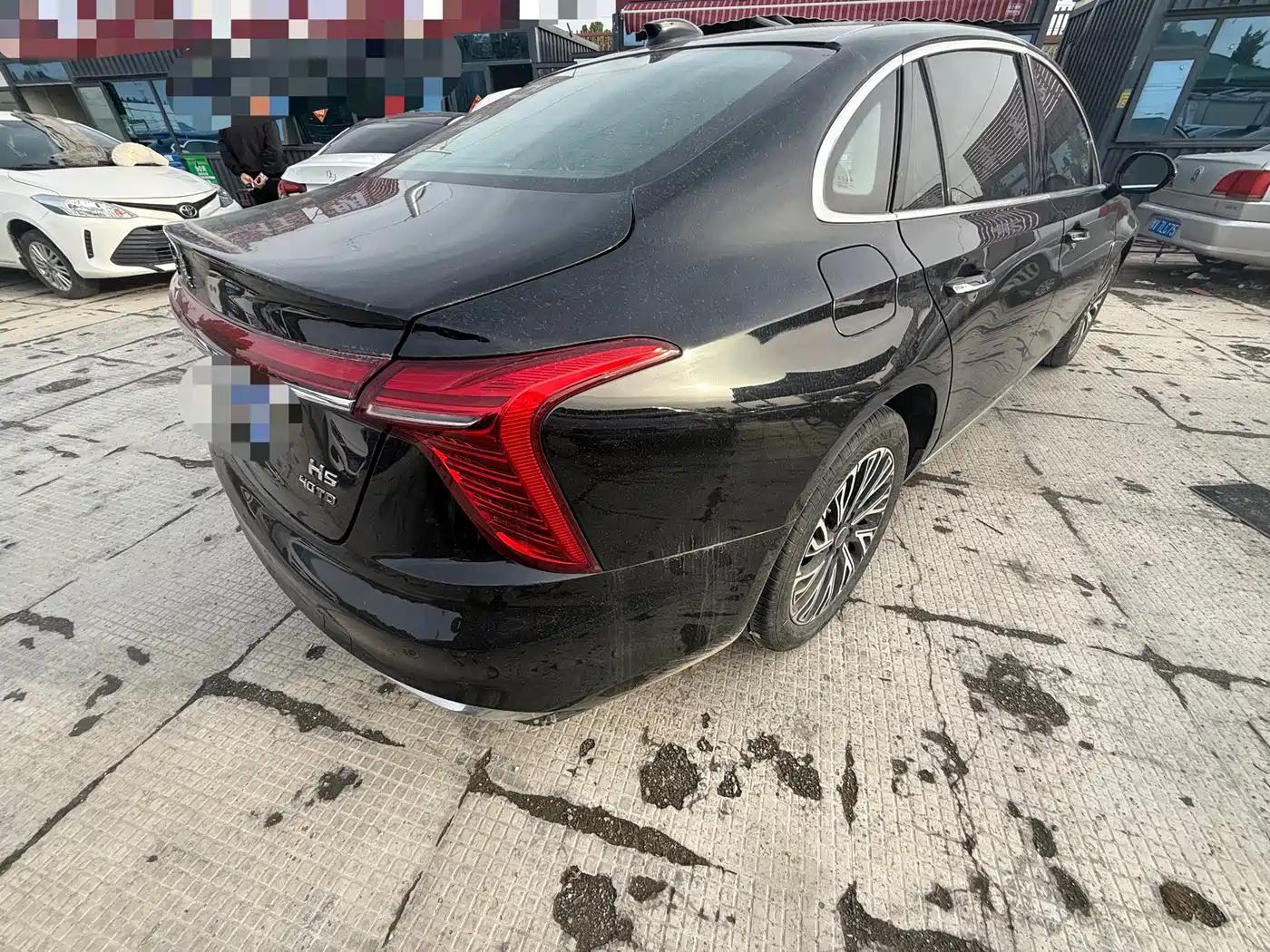 Hongqi H5 2025 2.0T Automatic Qixiang 500,000 Units Commemorative Edition фото 7