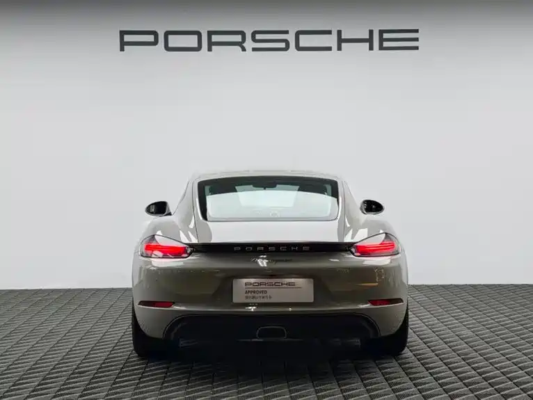 PORSCHE 718