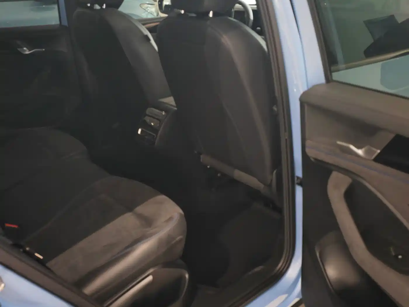 Volkswagen Tiguan L 2024 PRO 380TSI 4WD R-Line Premium Edition фото 10
