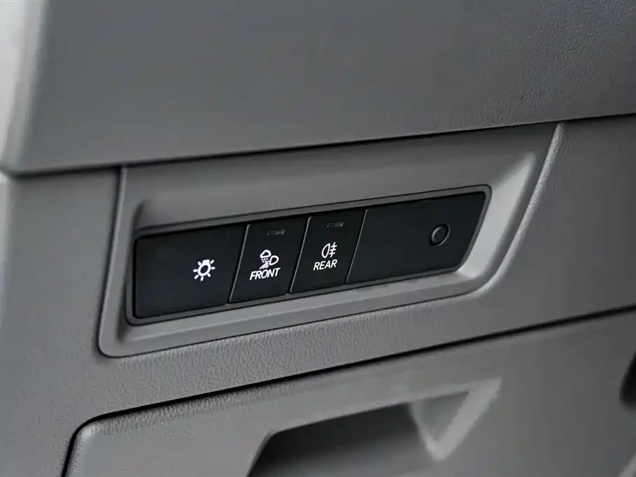 Volkswagen Touareg 2023 3.0TSI R-Line Black Sports Package фото 25
