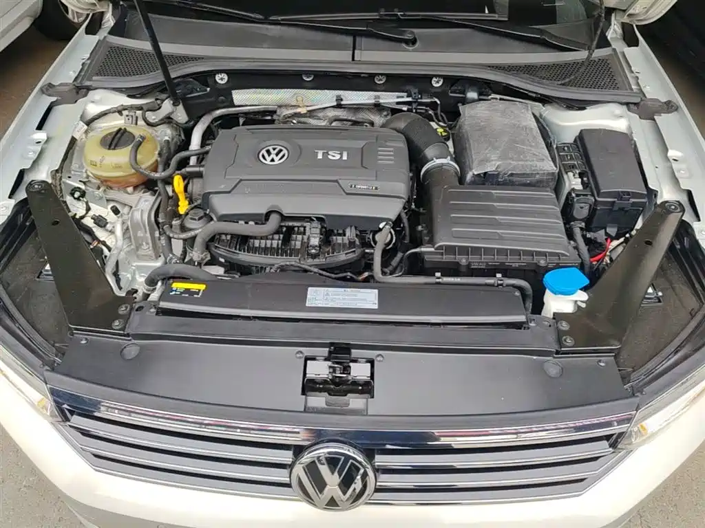 Volkswagen Magotan 2018 330TSI DSG Premium фото 20